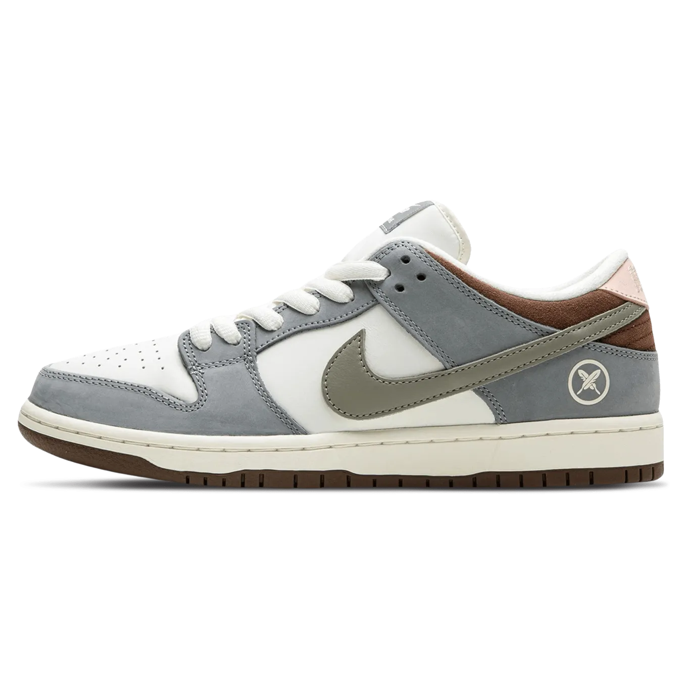 Nike Dunk Low SB x Yuto Horigome Nike SB skate shoes with padded support and grip