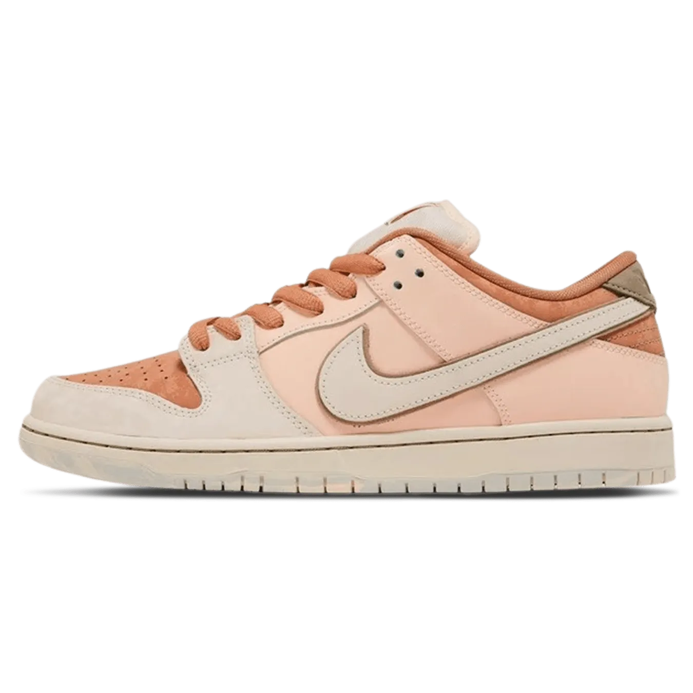Nike Dunk SB Low 'Trocad??ro Gardens' Nike SB skate shoes with padded support and grip