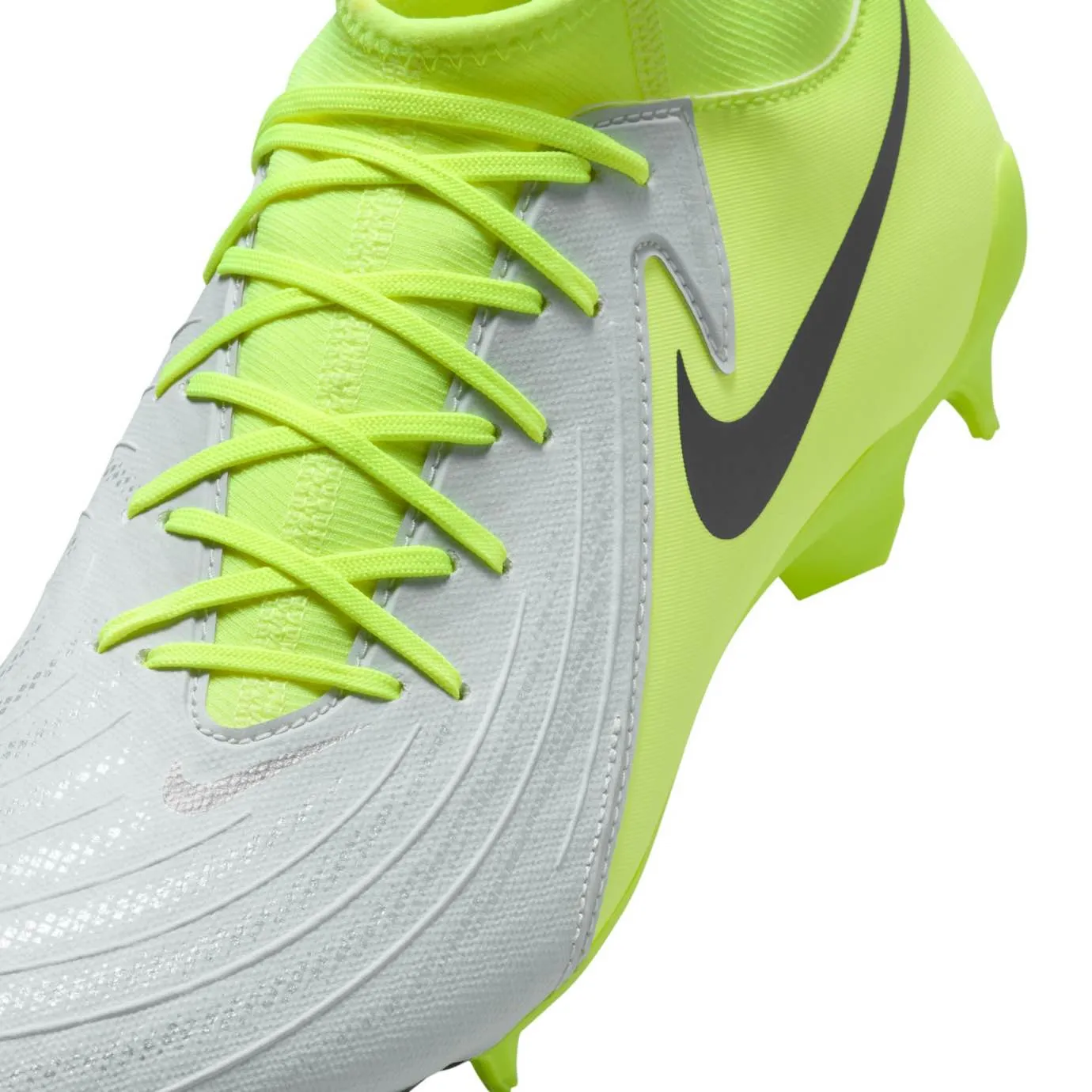 Nike Phantom Luna 2 Academy MG Phantom series