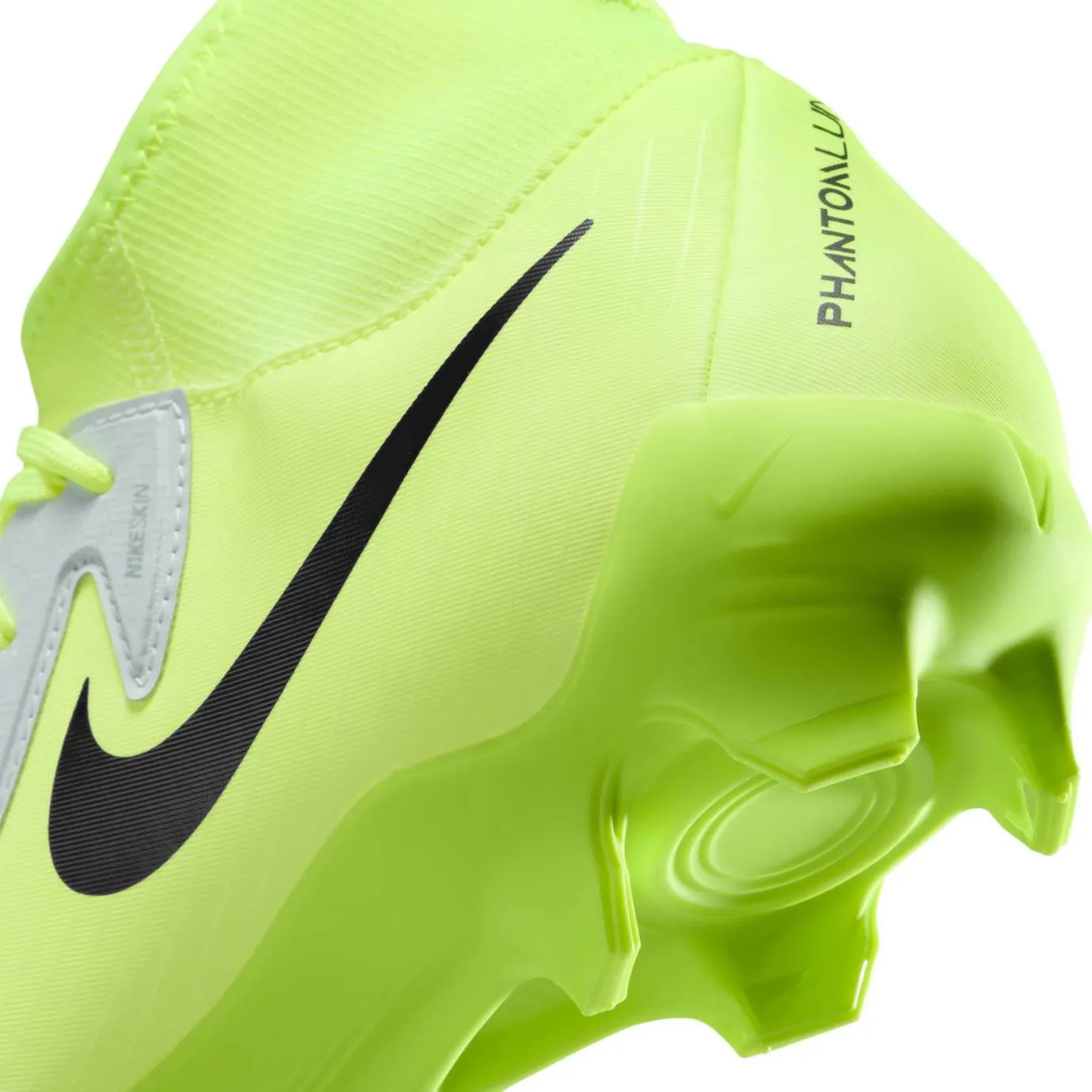 Nike Phantom Luna 2 Academy MG Phantom series
