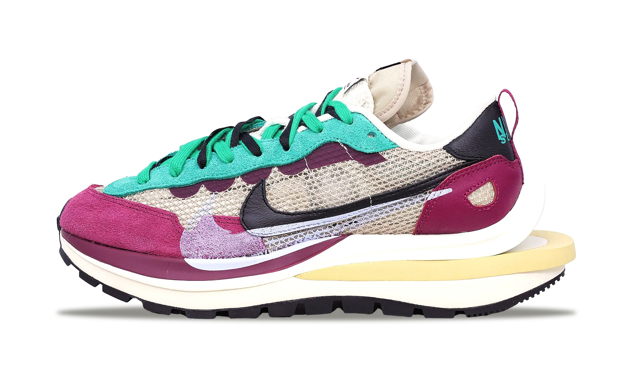 Nike Vaporwaffle x Sacai Villain Red Neptune Green (DD3035-200) Men's Size 9-12 nike x sacai unique fashion-forward sneakers