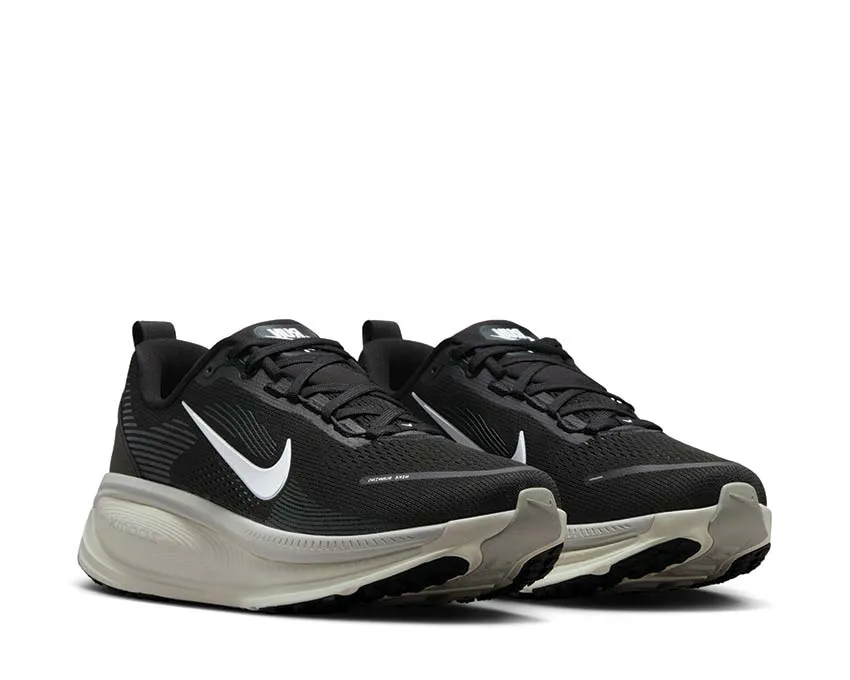 Nike Vomero 18 "Black" Nike running shoes