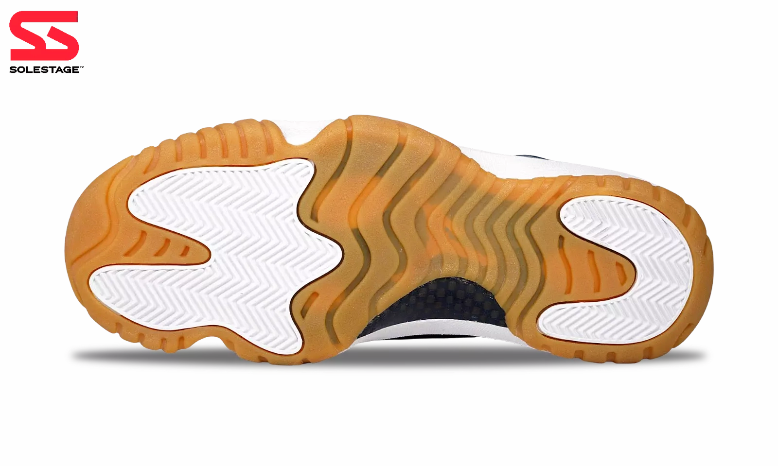 Nike Air Jordan 11 Low Gum Bottom (GS) 528896-405 Timeless performance footwear
