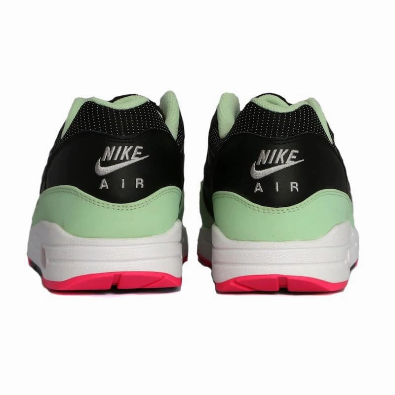 Nike Air Max 1 FB Yeezy Yeezy futuristic fashion sneakers