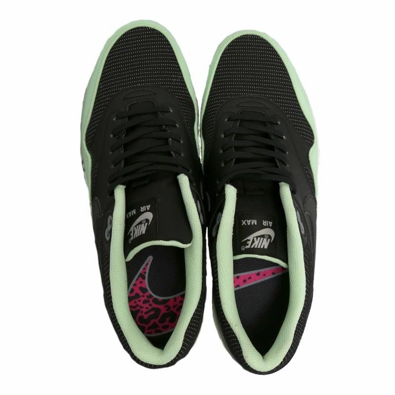 Nike Air Max 1 FB Yeezy Yeezy futuristic fashion sneakers