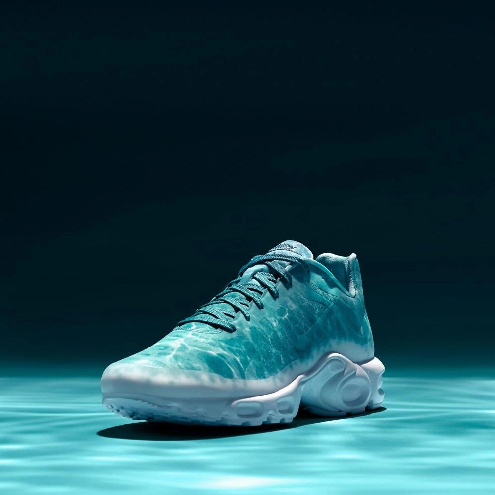 NIKE AIR MAX PLUS GPX PREMIUM SP Turbo Green & White Max Plus collection