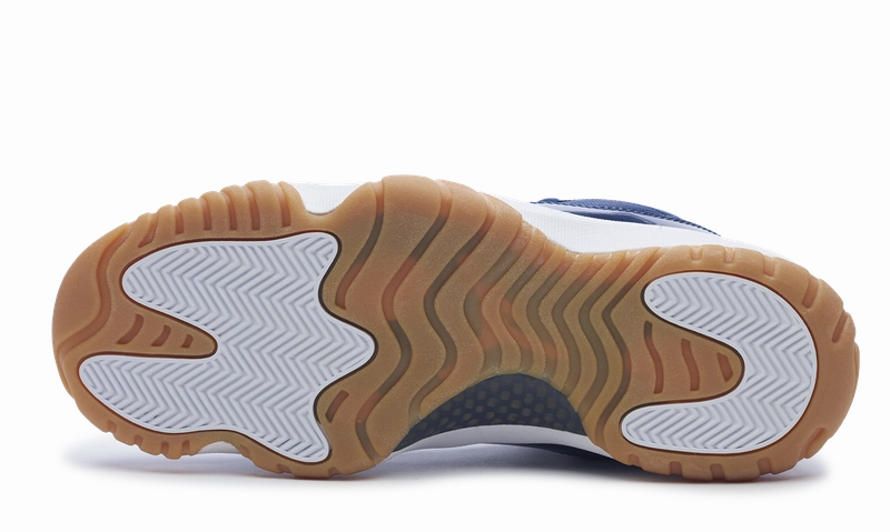 Nike Jordan 11 Retro Low Midnight Navy (528895-405) Men's Size 10 Timeless performance footwear