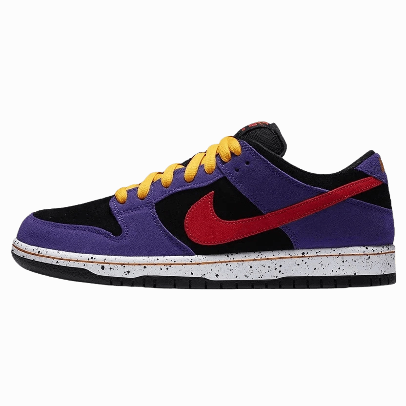 Nike SB Dunk Low ACG Terra Nike SB skate shoes with padded support and grip
