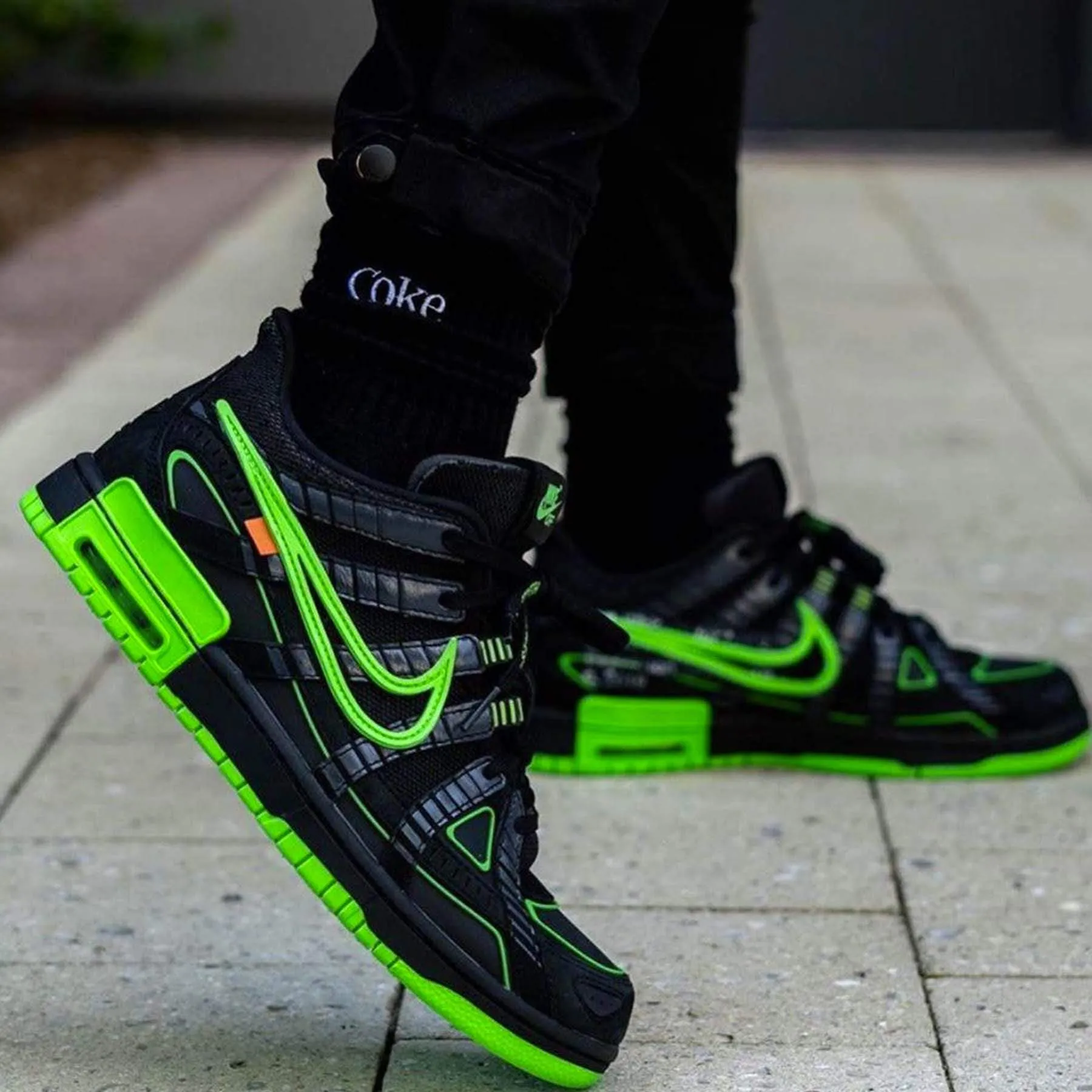 Off-White x Nike Air Rubber Dunk 'Green Strike' X Sacai series