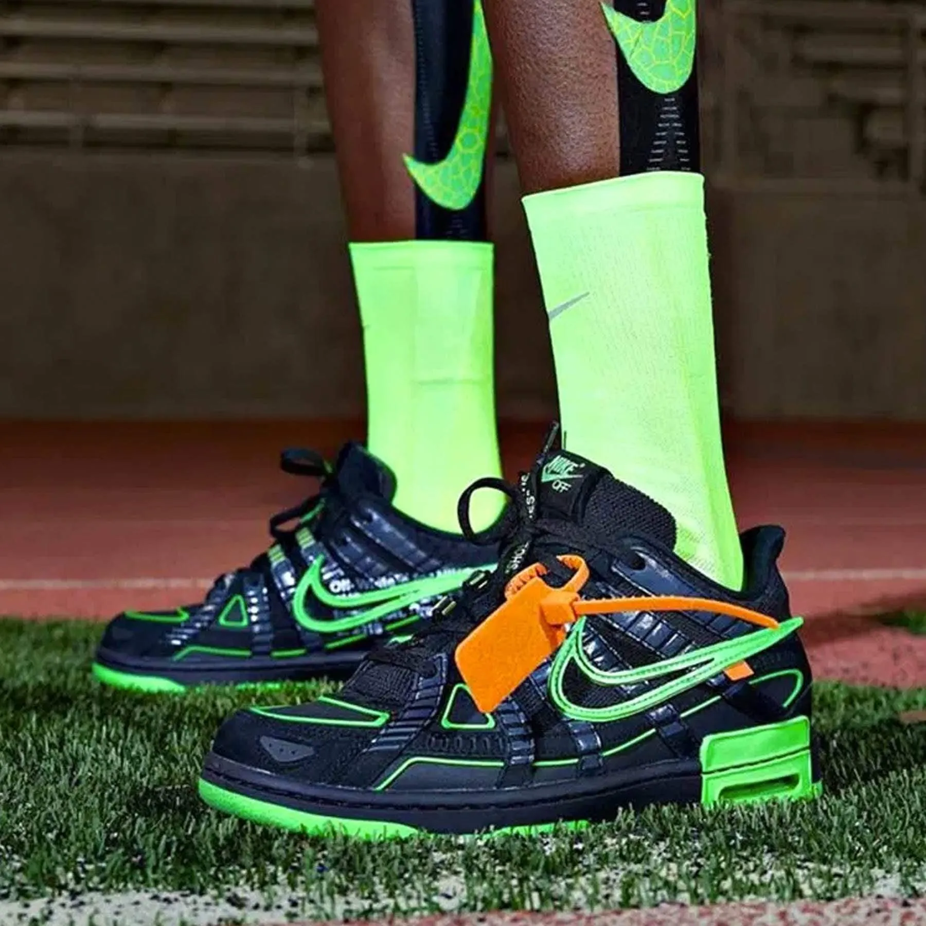 Off-White x Nike Air Rubber Dunk 'Green Strike' X Sacai series