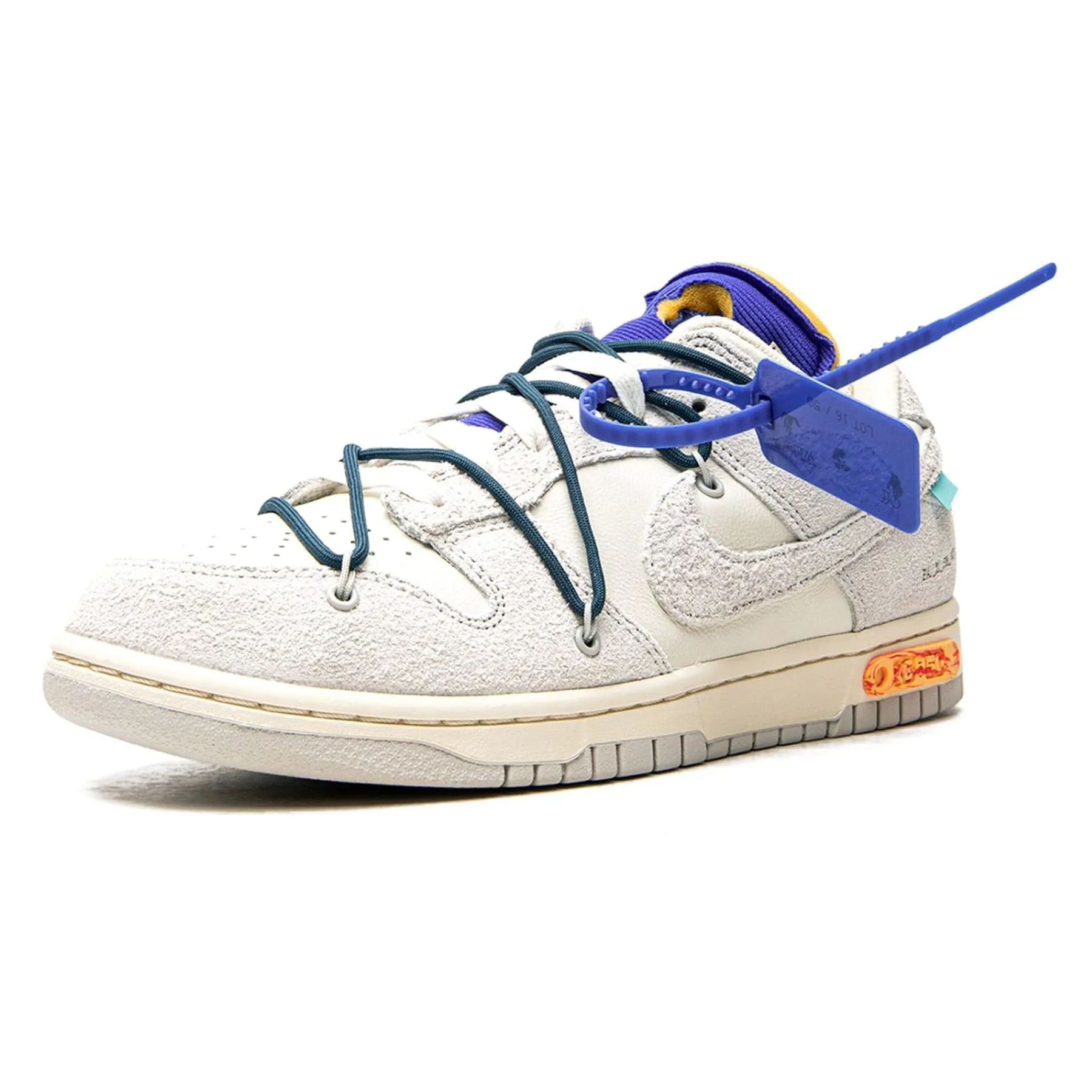 Off-White x Nike Dunk Low 'Lot 16 of 50' X Sacai series
