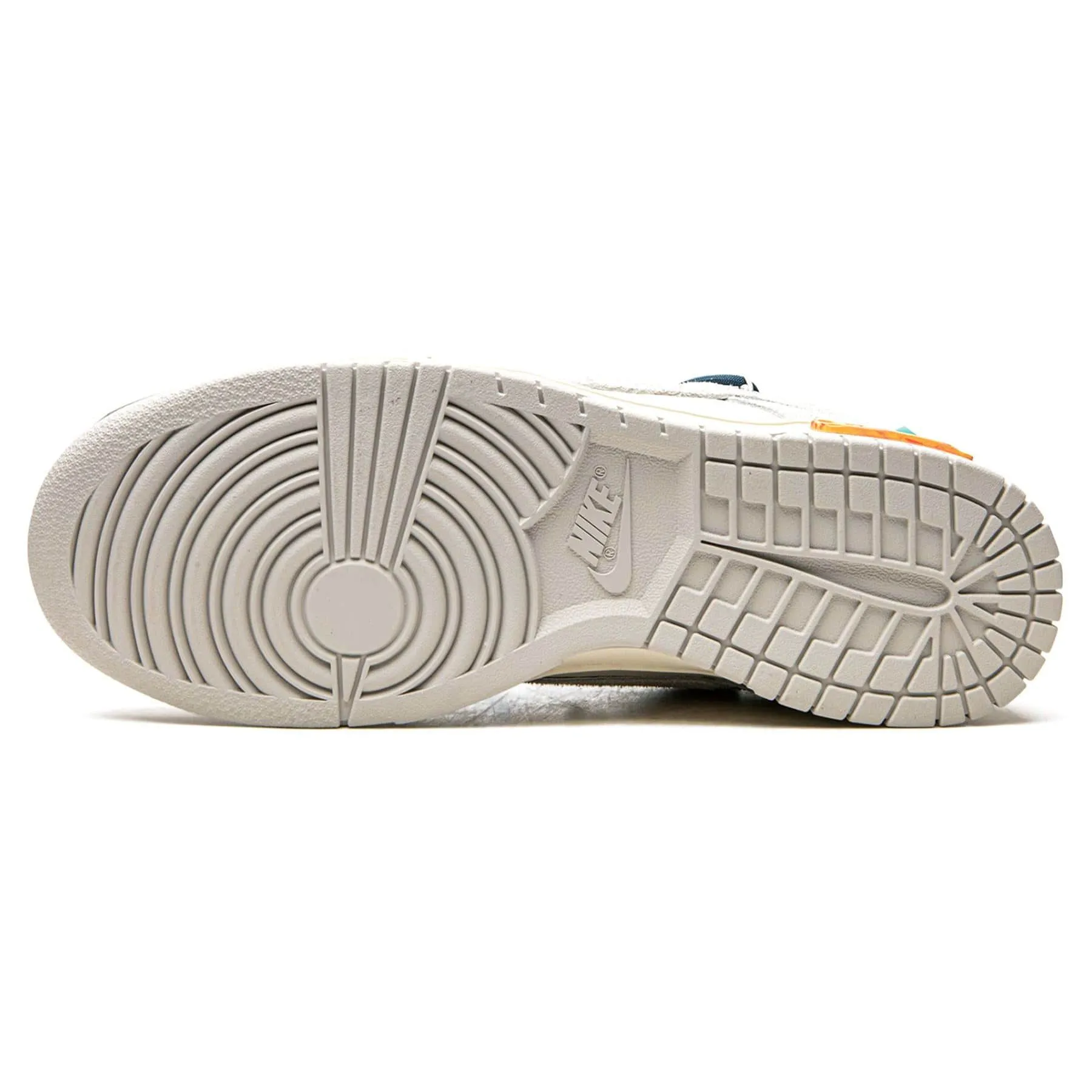 Off-White x Nike Dunk Low 'Lot 16 of 50' X Sacai series
