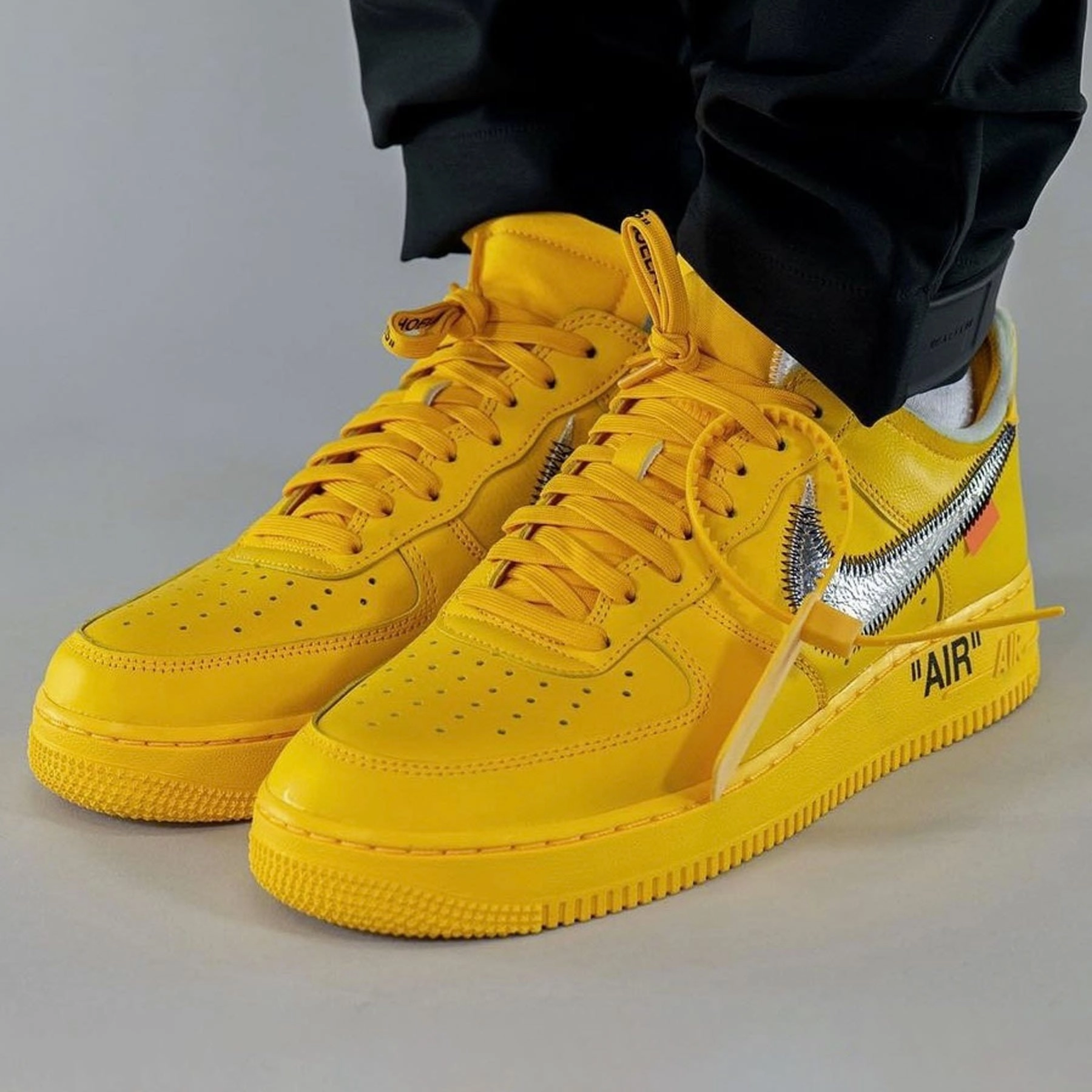 Off-White x Nike Air Force 1 Low 'Lemonade' Off White Sneakers