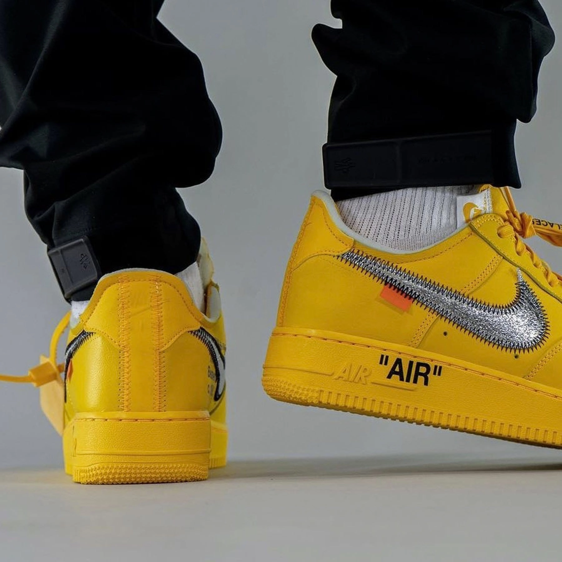 Off-White x Nike Air Force 1 Low 'Lemonade' Off White Sneakers
