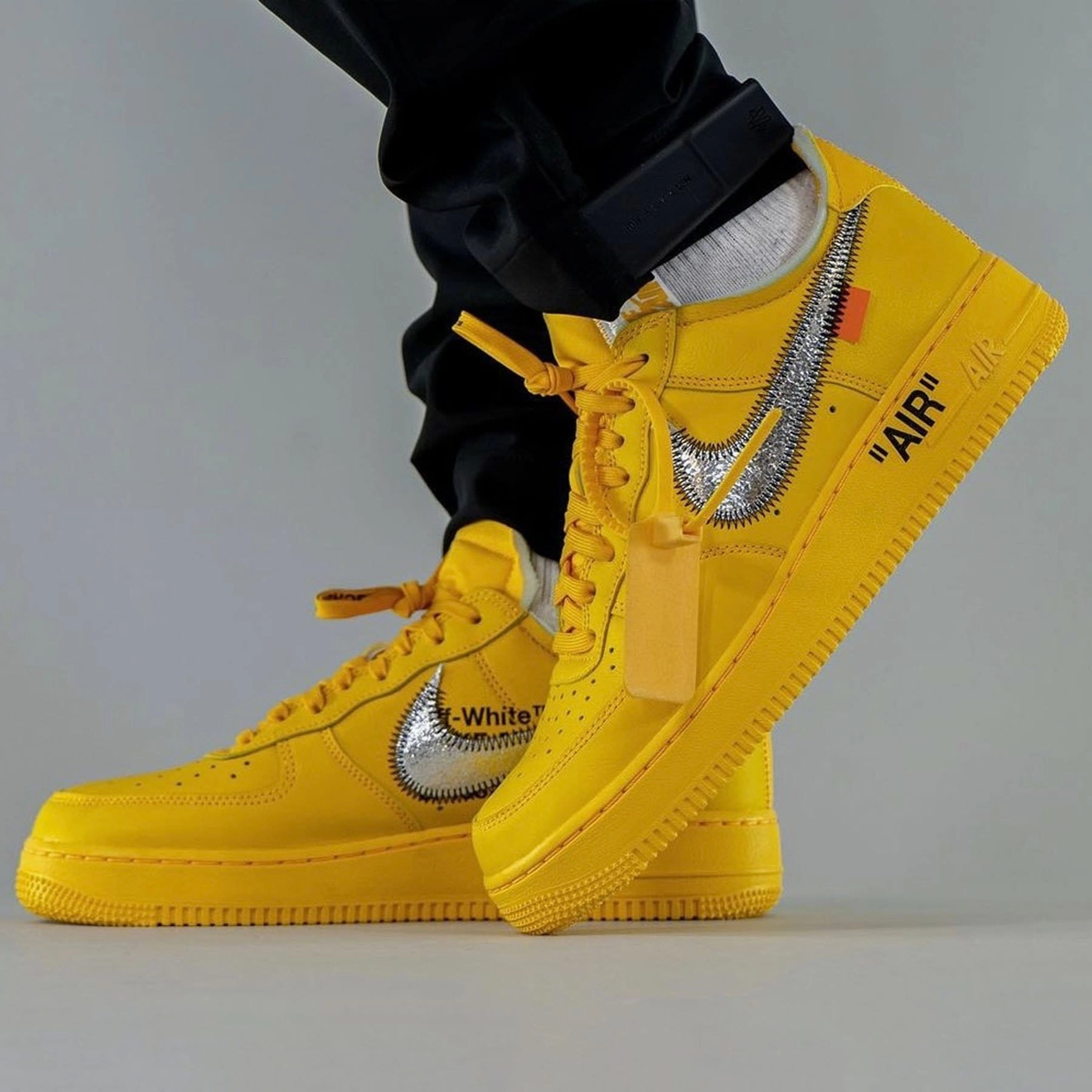 Off-White x Nike Air Force 1 Low 'Lemonade' Off White Sneakers