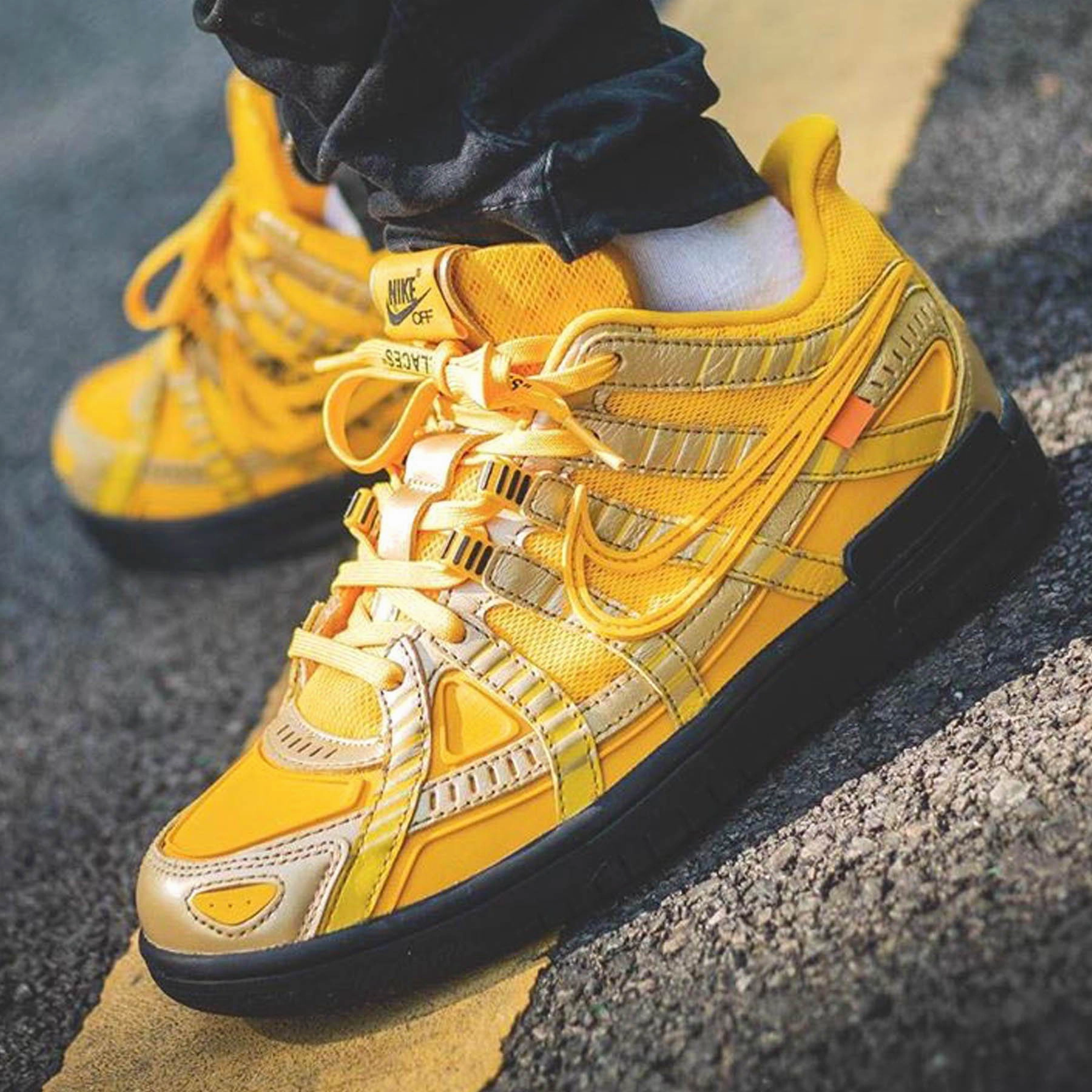 Off-White x Nike Air Rubber Dunk 'University Gold' Off White Sneakers
