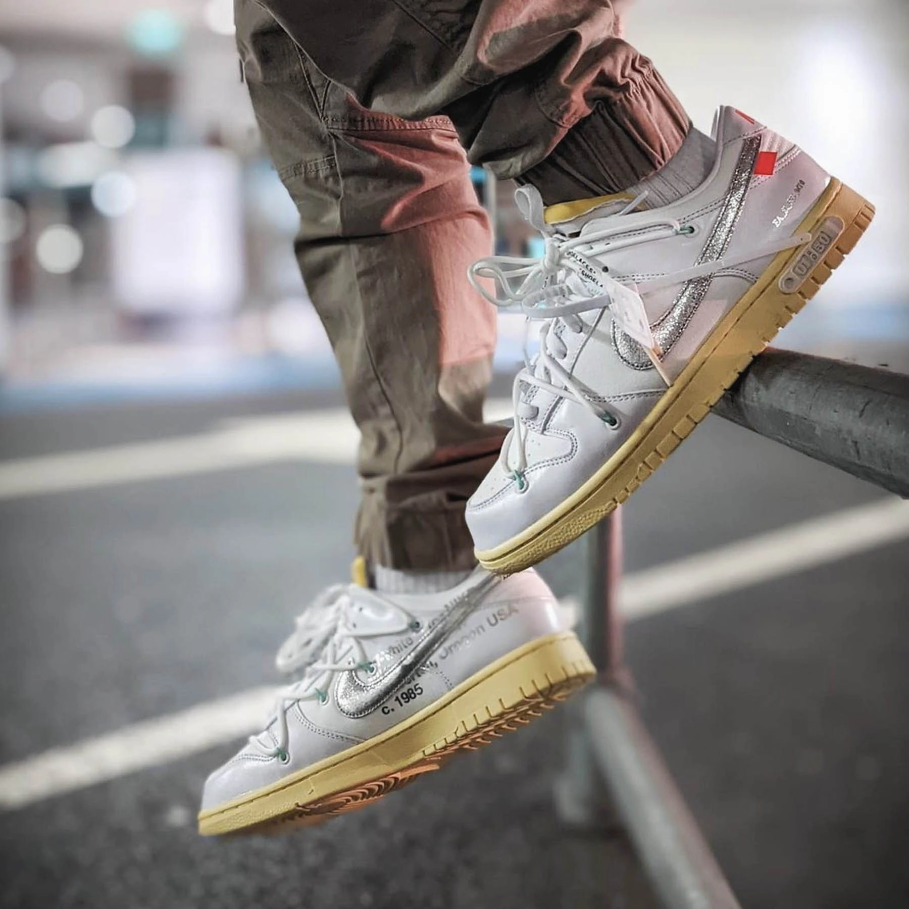 Off-White x Nike Dunk Low 'Dear Summer - 01 of 50' Off White Sneakers