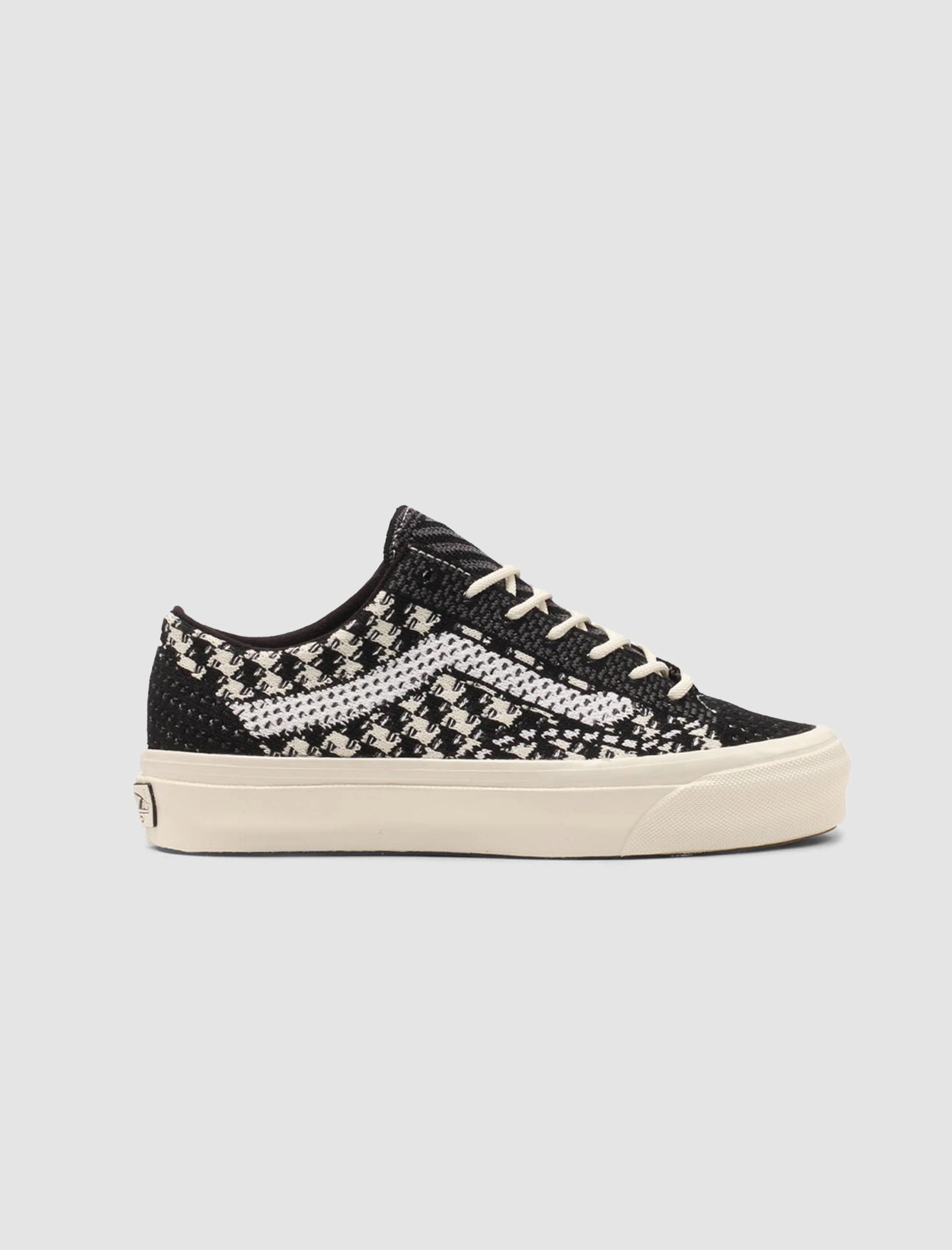 OLD SKOOL 36 EK "BLACK/PEWTER" vans classic skateboarding sneakers durable style