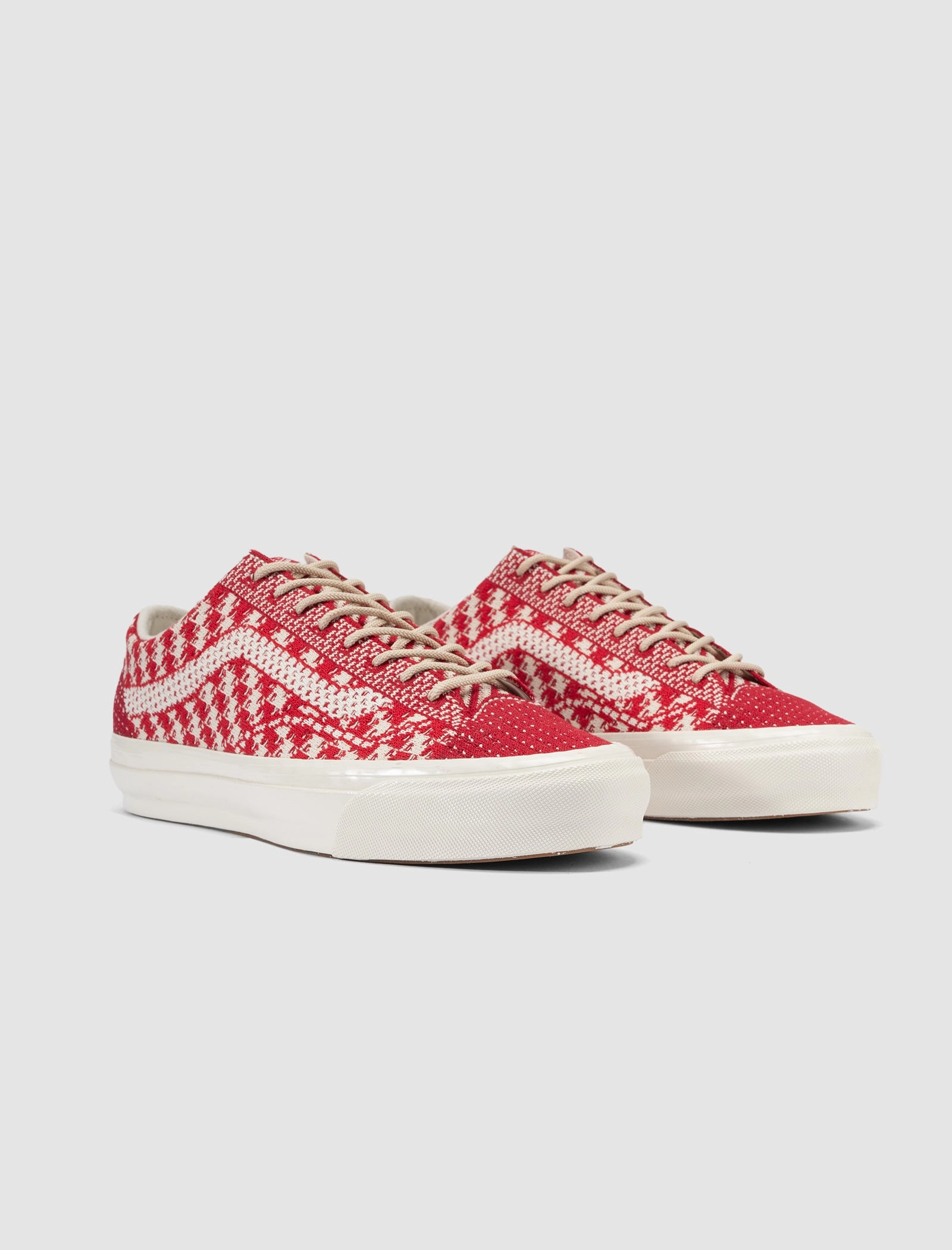 OLD SKOOL 36 "CHILI PEPPER DOVE" Classic Vans Footwear