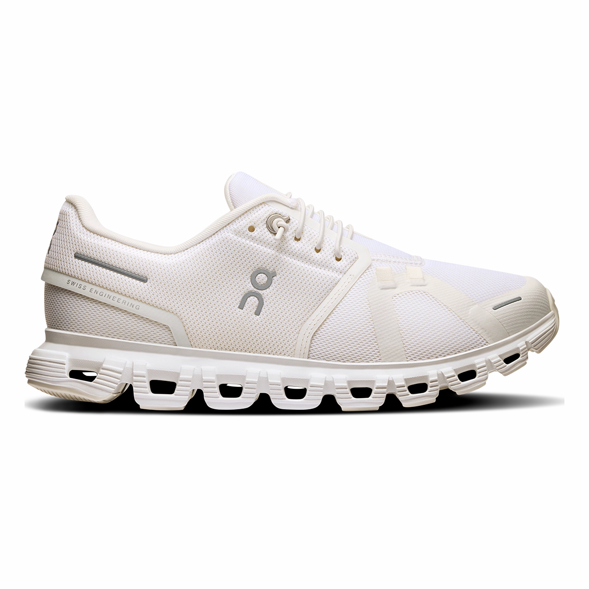 ON Cloud 6 on lifestyle shoes casual comfortable design