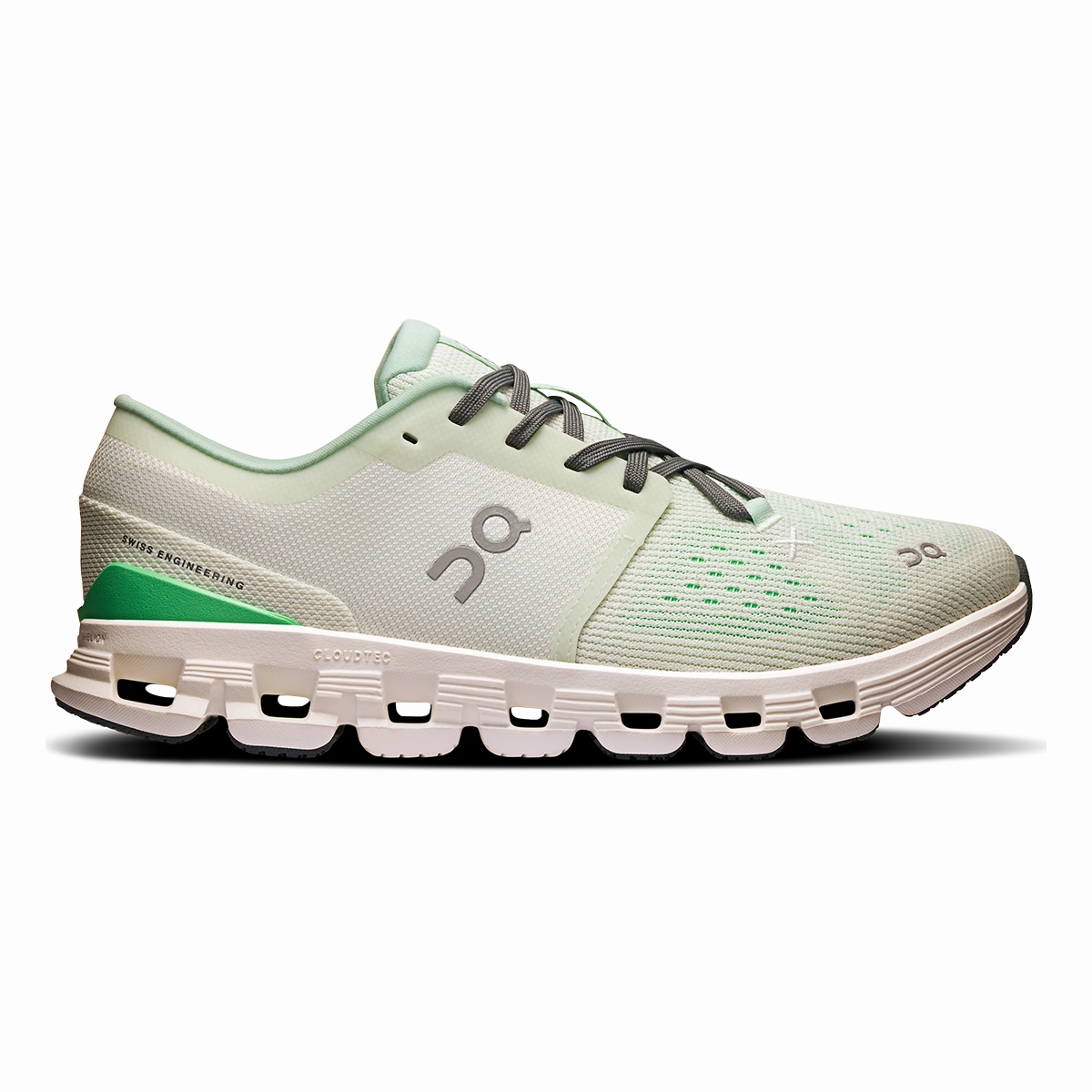 ON Cloud X V4 On Cross Training Shoes