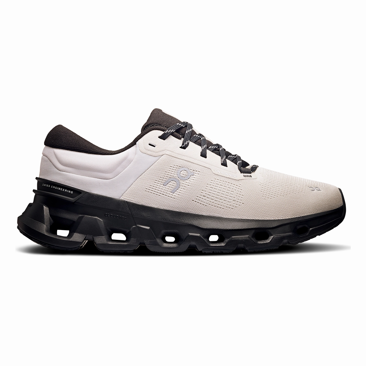 ON Cloudflyer V5 On Lifestyle Footwear