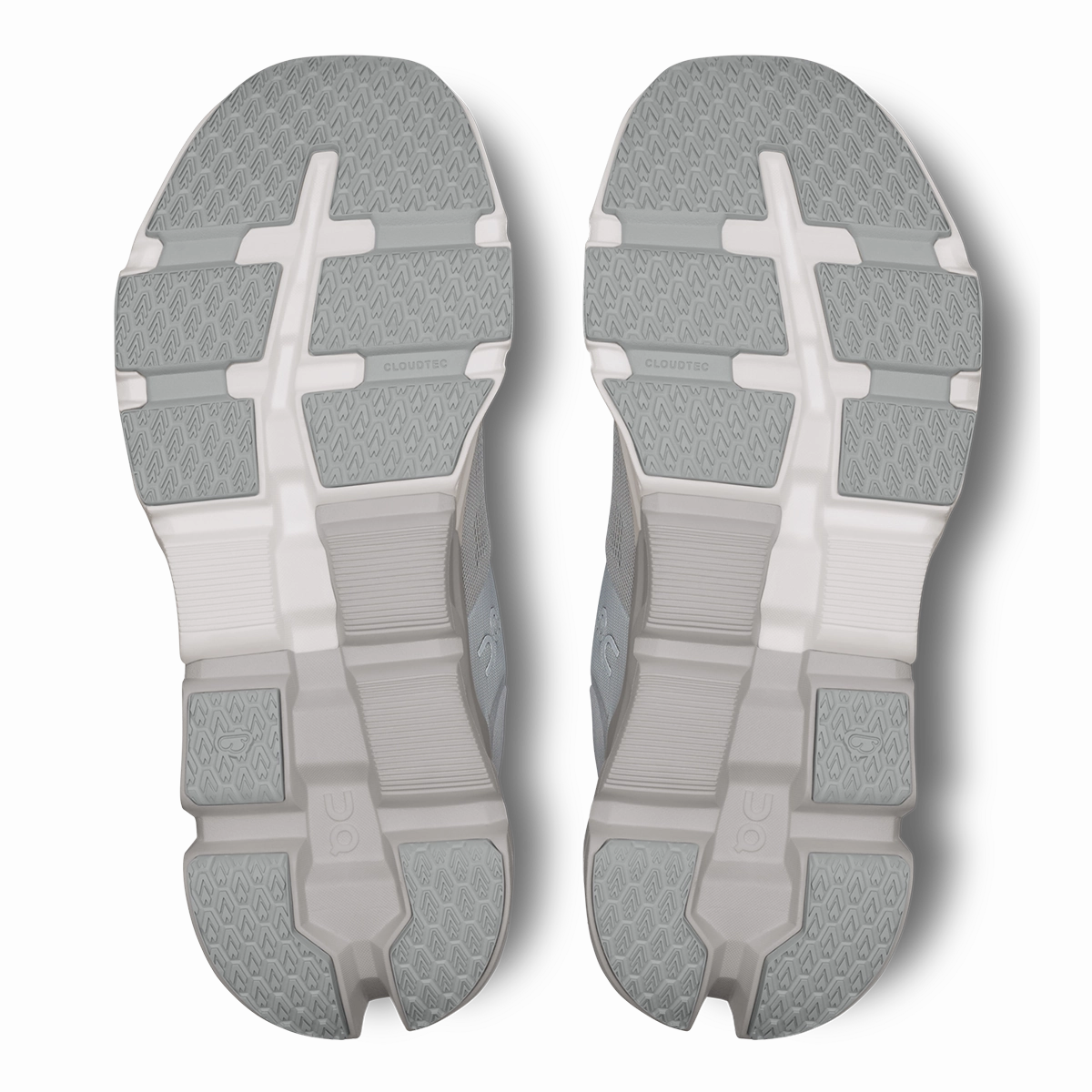 ON Cloudflyer V5 On Running Footwear