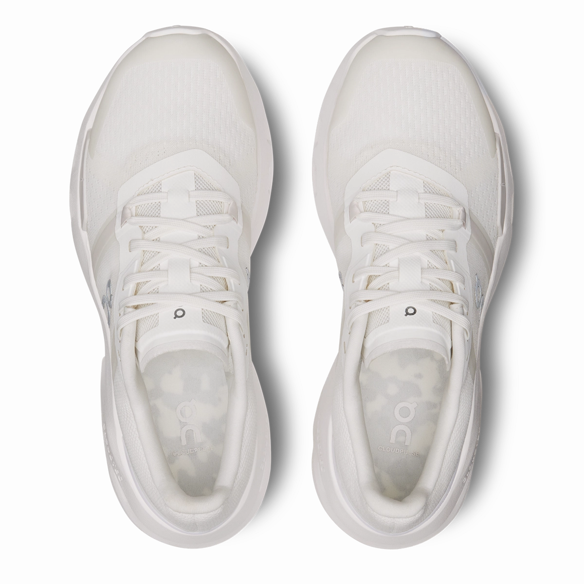 ON Cloudpulse On Cross Training Shoes