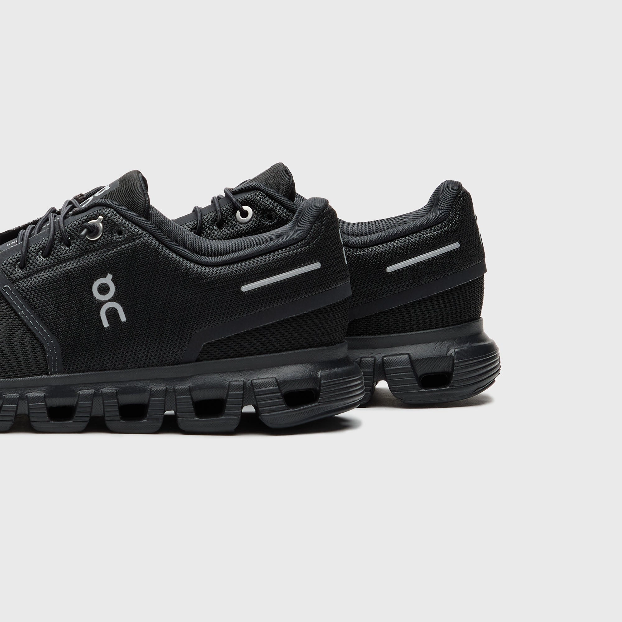 On Running Cloud 6 - Black On Running Variants