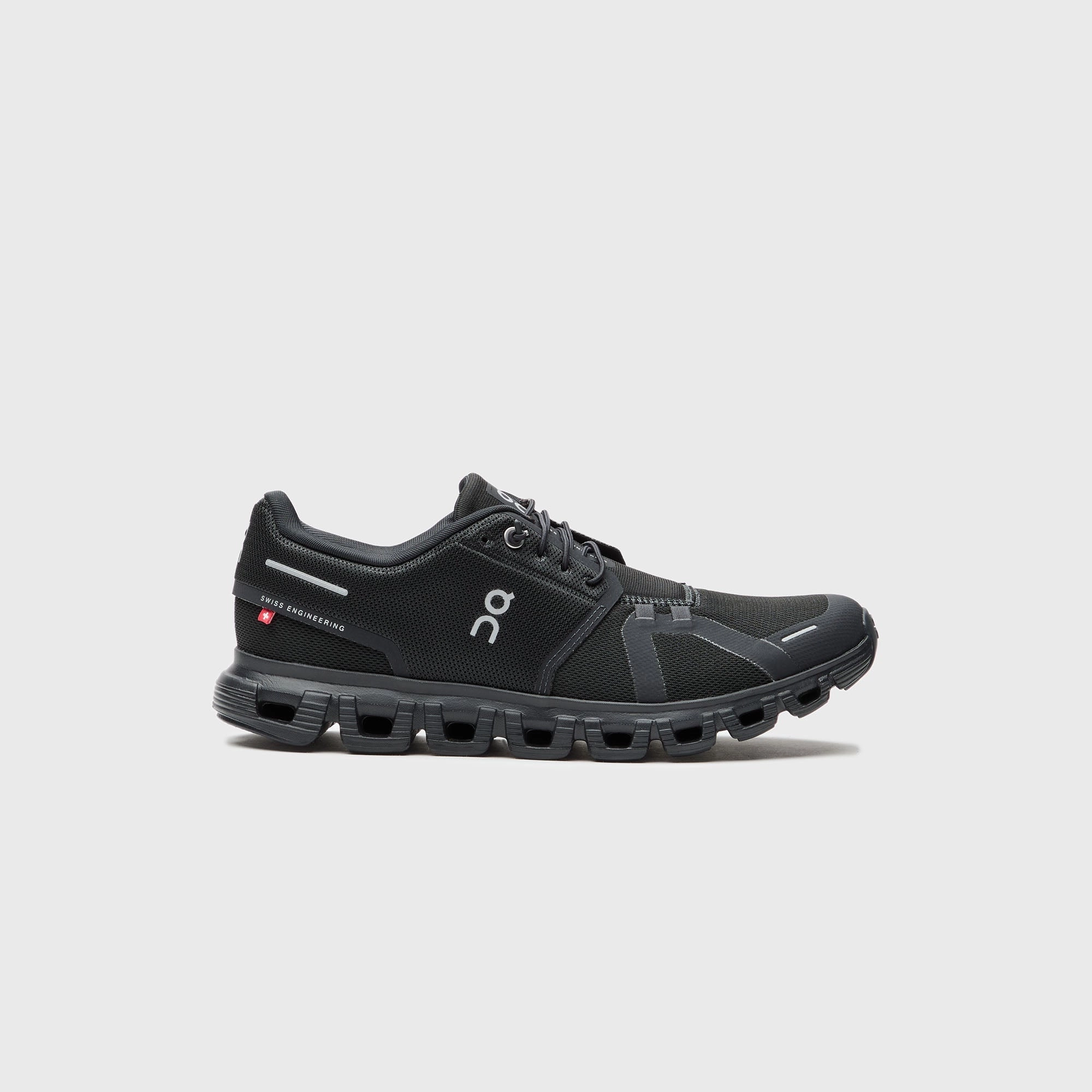 On Running Cloud 6 - Black on running shoes durable and flexible