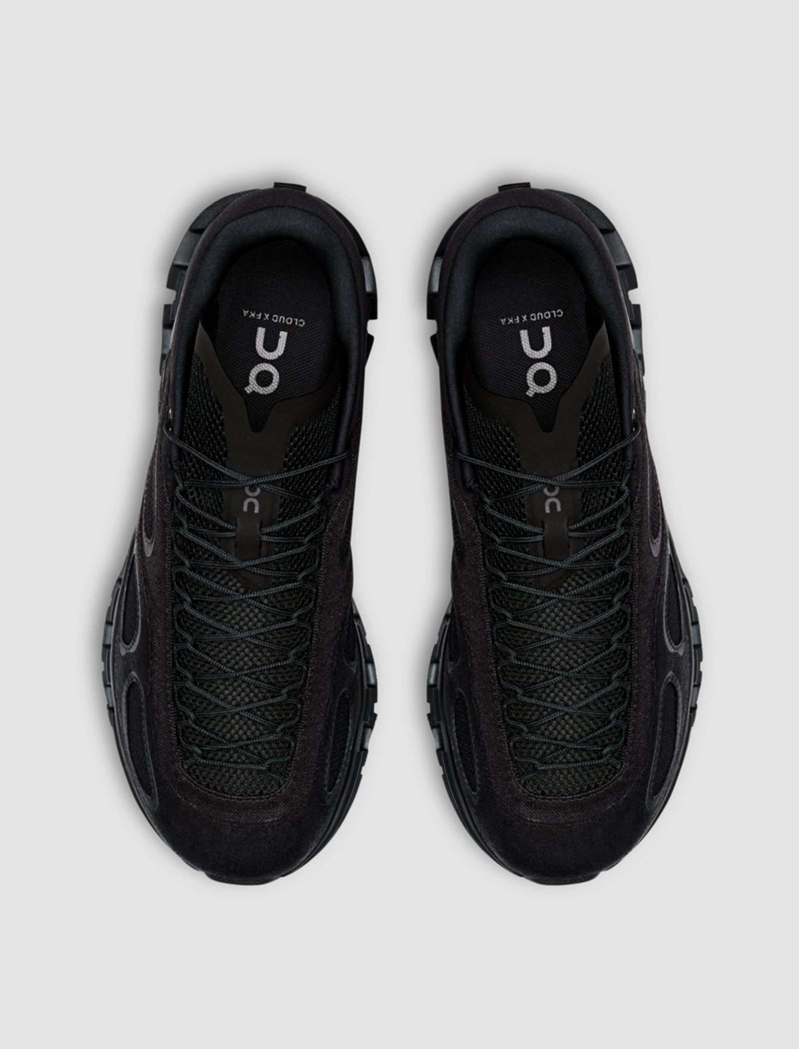 ON  RUNNING SS25 CLOUD X FKA "BLACK" On Running Models