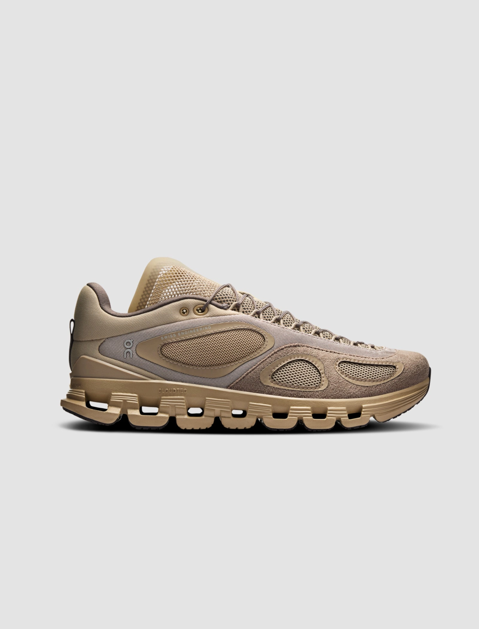 ON  RUNNING SS25 CLOUD X FKA "DESERT" on running shoes with superior grip