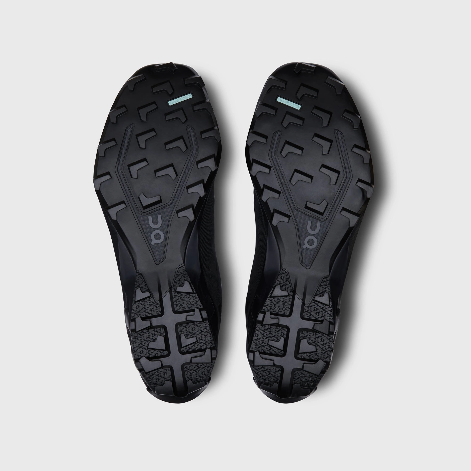 On Running x Post Archive Faction Cloudventure Peak - All Black On Running Variants