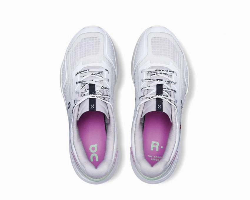 On The Roger Advantage Z5 'White Ivory' W On Trail Footwear