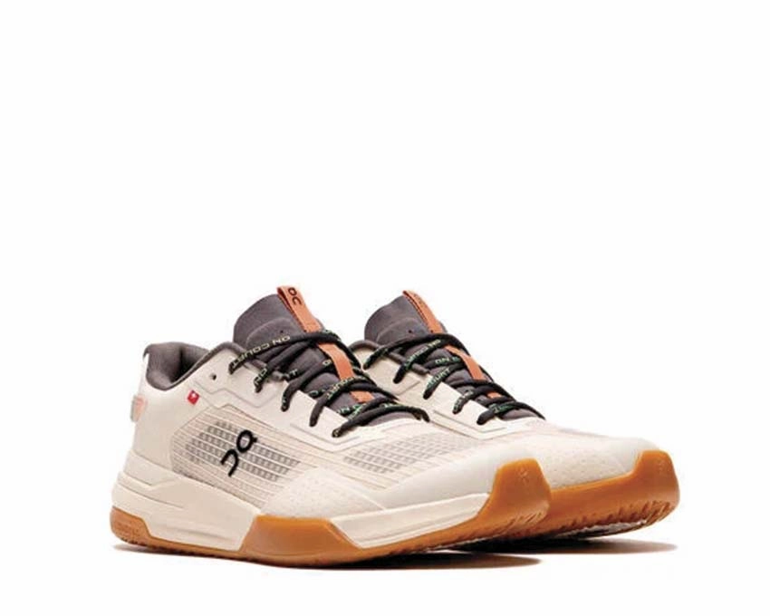 On The Roger Advantage Z5 "Almond" W Onitsuka Tiger Shoes