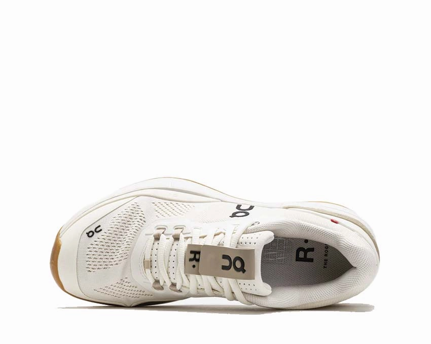 On THE ROGER Pro "Ivory" On Trail Footwear