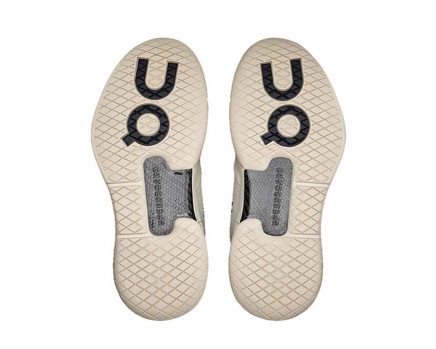 ON The Roger Pro W "Sand" On Trail Footwear