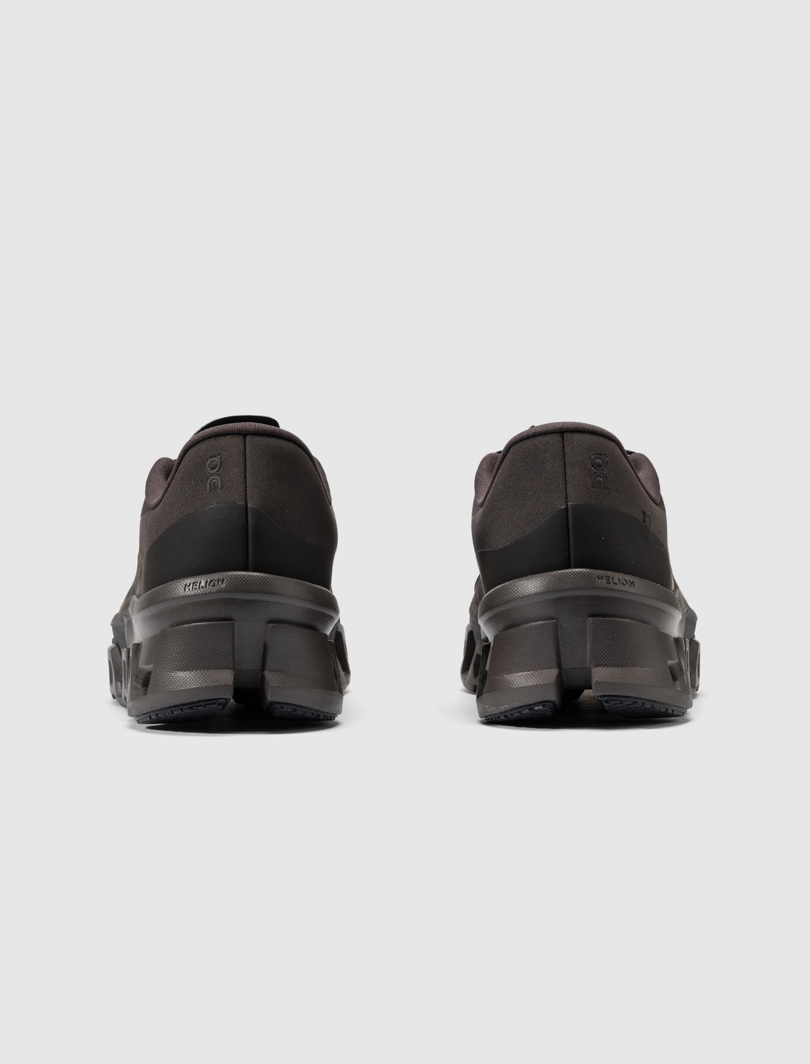 POST ARCHIVE FACTION X CLOUDMONSTER 2 "THORN/BROWN" On Running Models