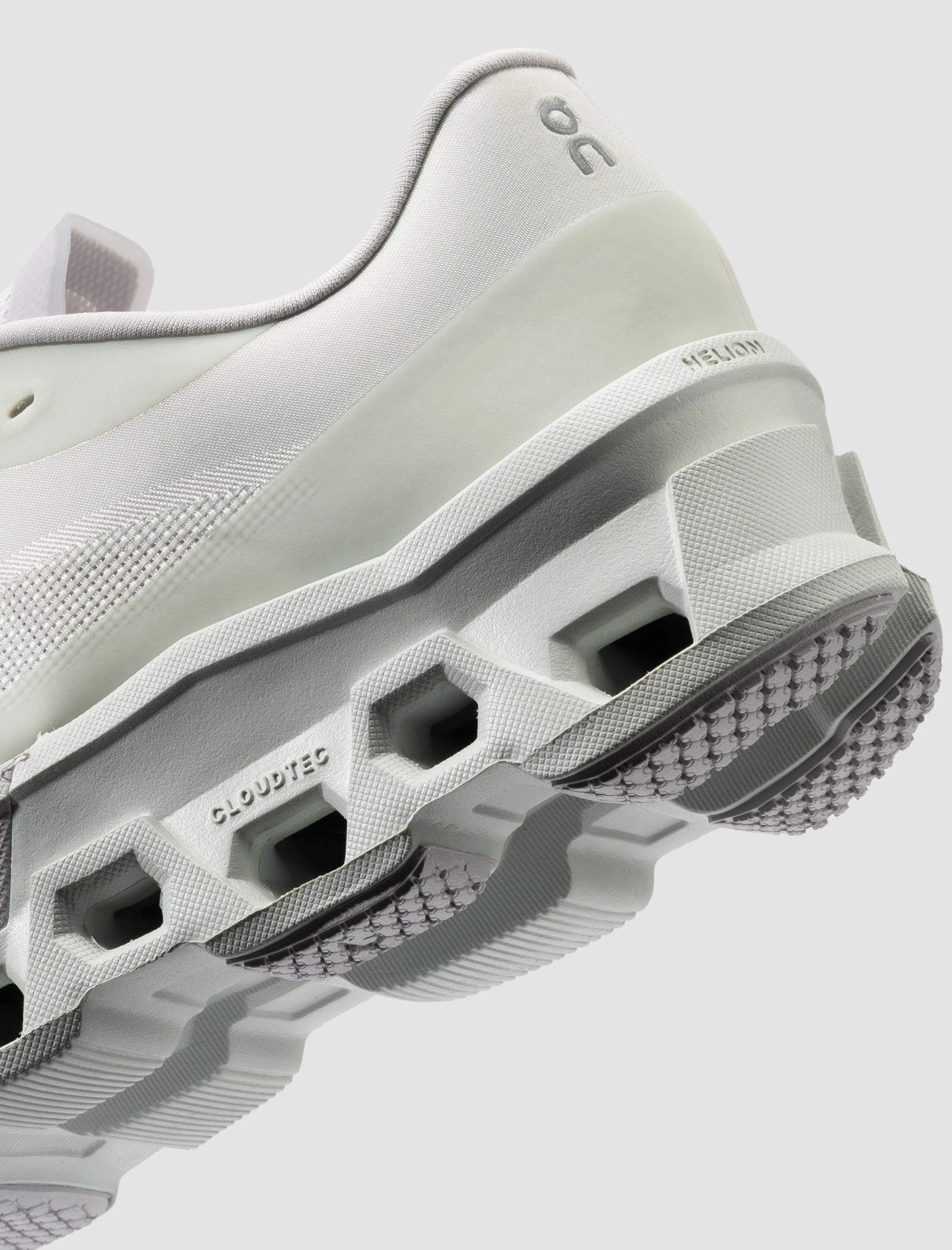 POST ARCHIVE FACTION X CLOUDMONSTER 2 "VAPOR/FROST" On Running Models