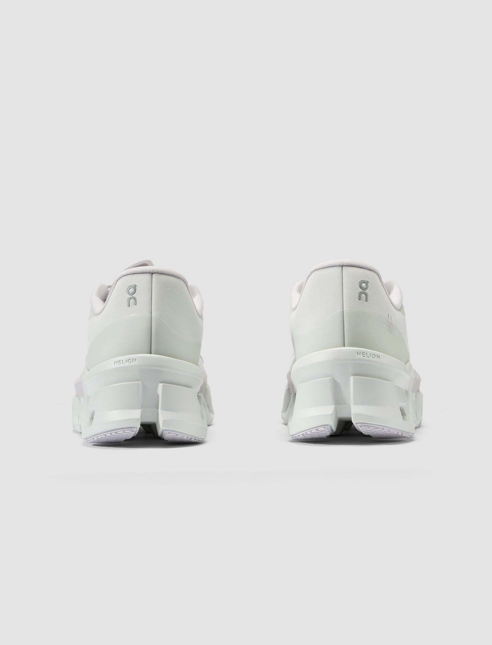 POST ARCHIVE FACTION X CLOUDMONSTER 2 "VAPOR/FROST" On Running Models