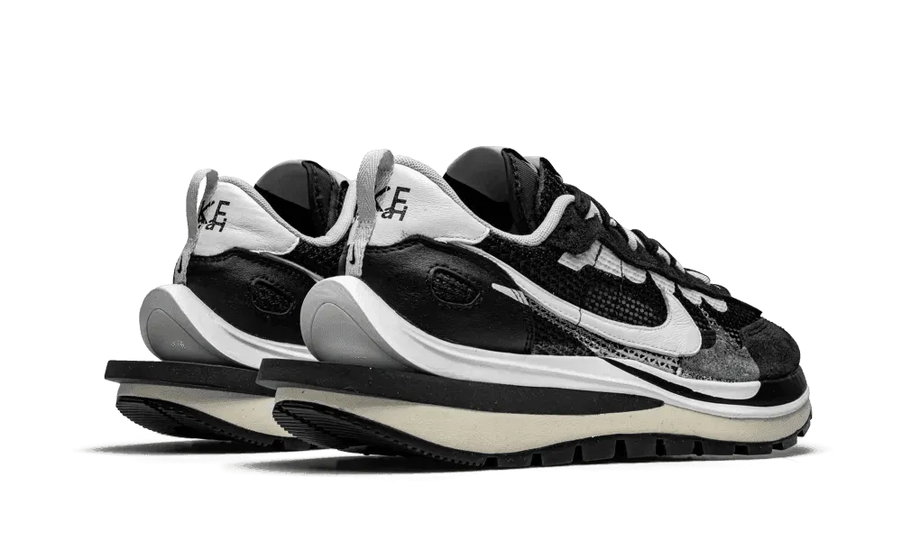 Sacai Vaporwaffle Black/White Nike X Sacai Edition