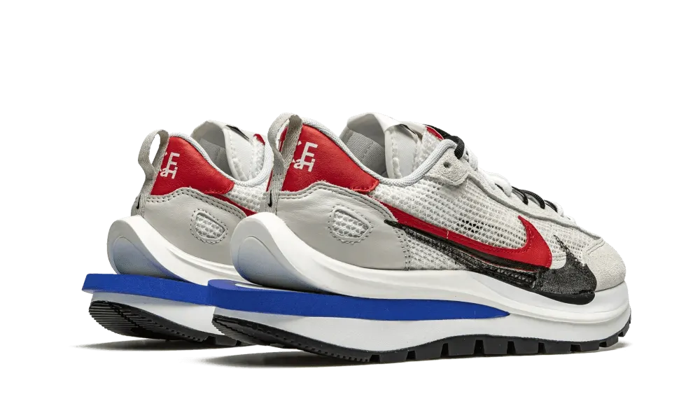Sacai Vaporwaffle Fuchsia Nike X Sacai Edition
