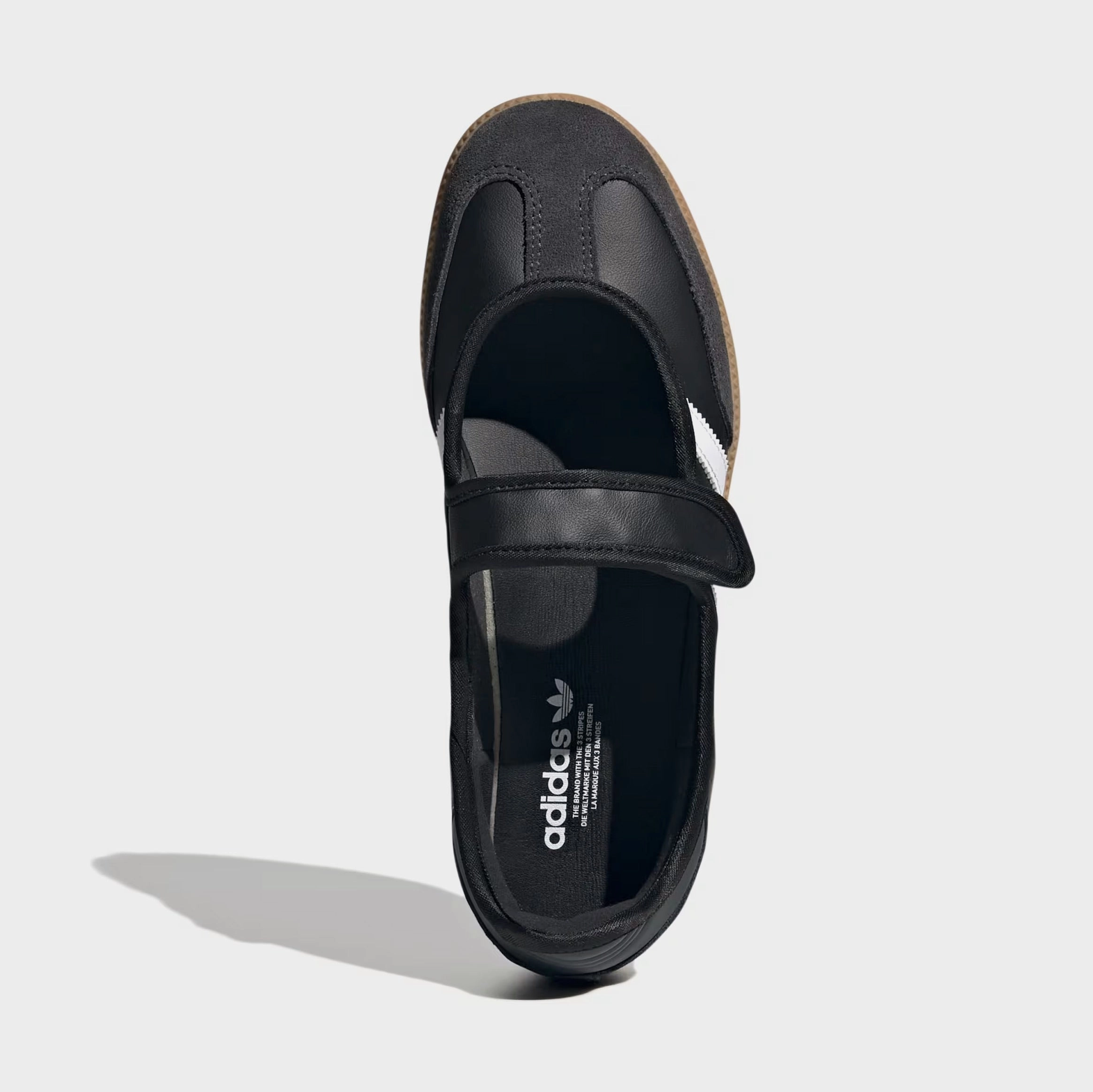 Samba Jane Womens Lifestyle Shoes (Cloud White/Carbon/Core Black) T-toe casual trainers