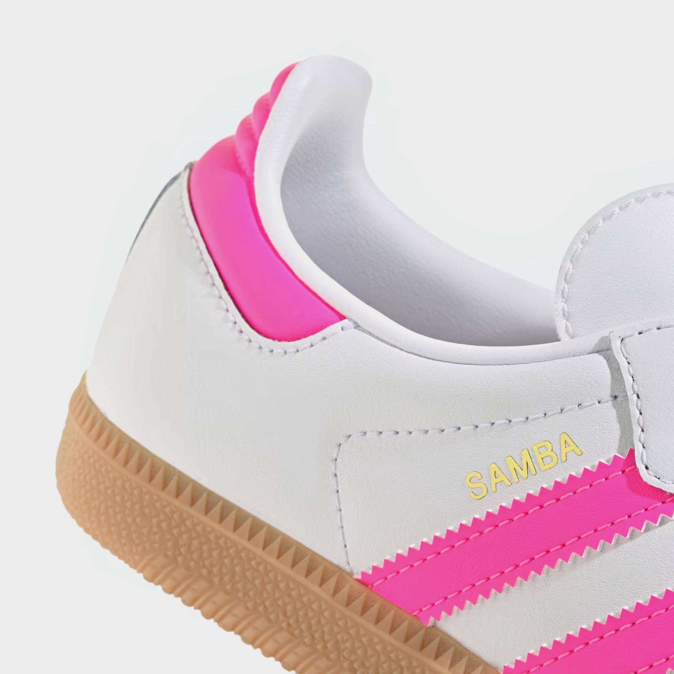 Samba OG Grade School Lifestyle Shoes (Cloud White/Lucid Pink/Gum) T-toe casual trainers