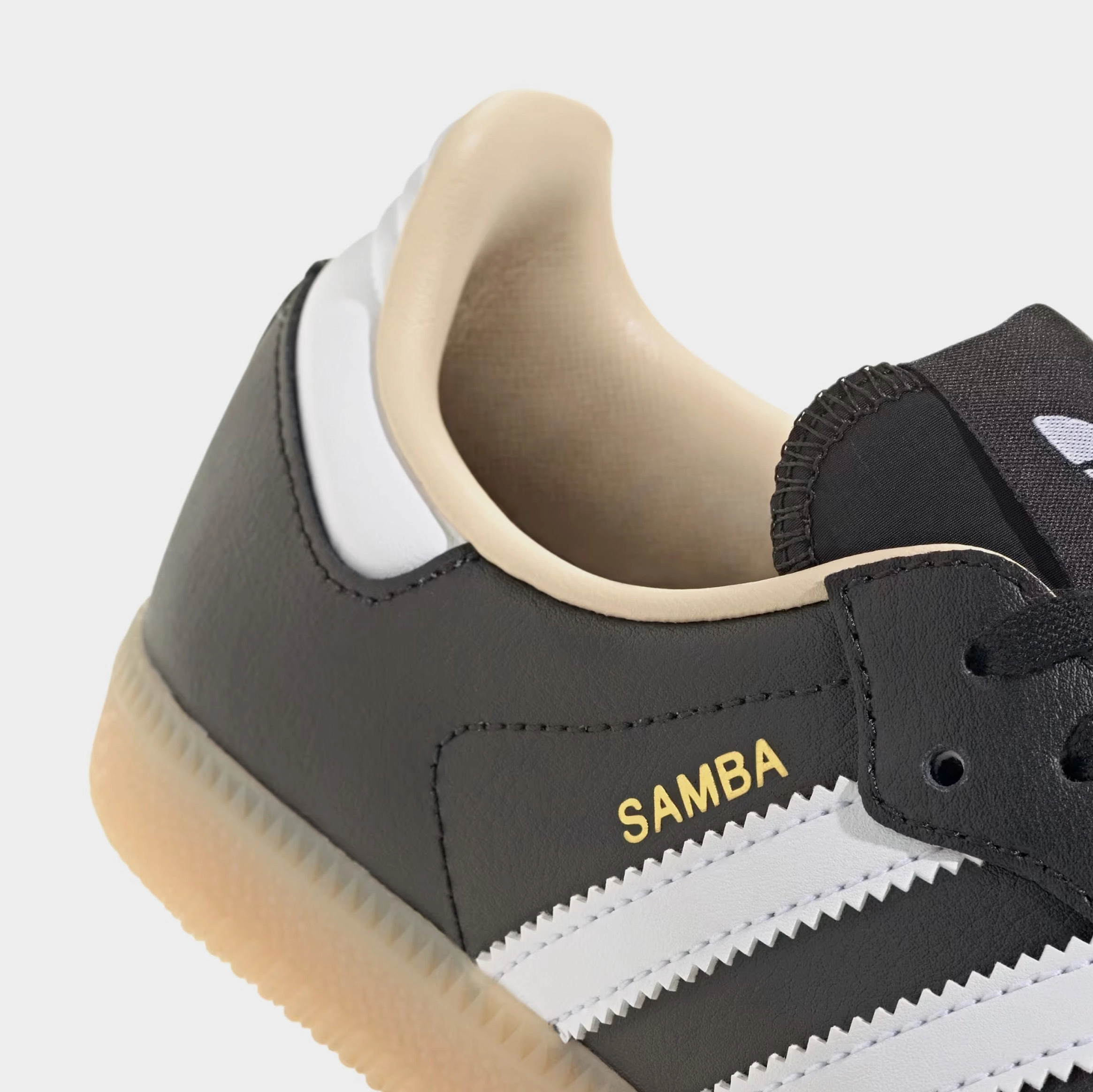 Samba OG Grade School Lifestyle Shoes (White/Black/Beige) T-toe casual trainers