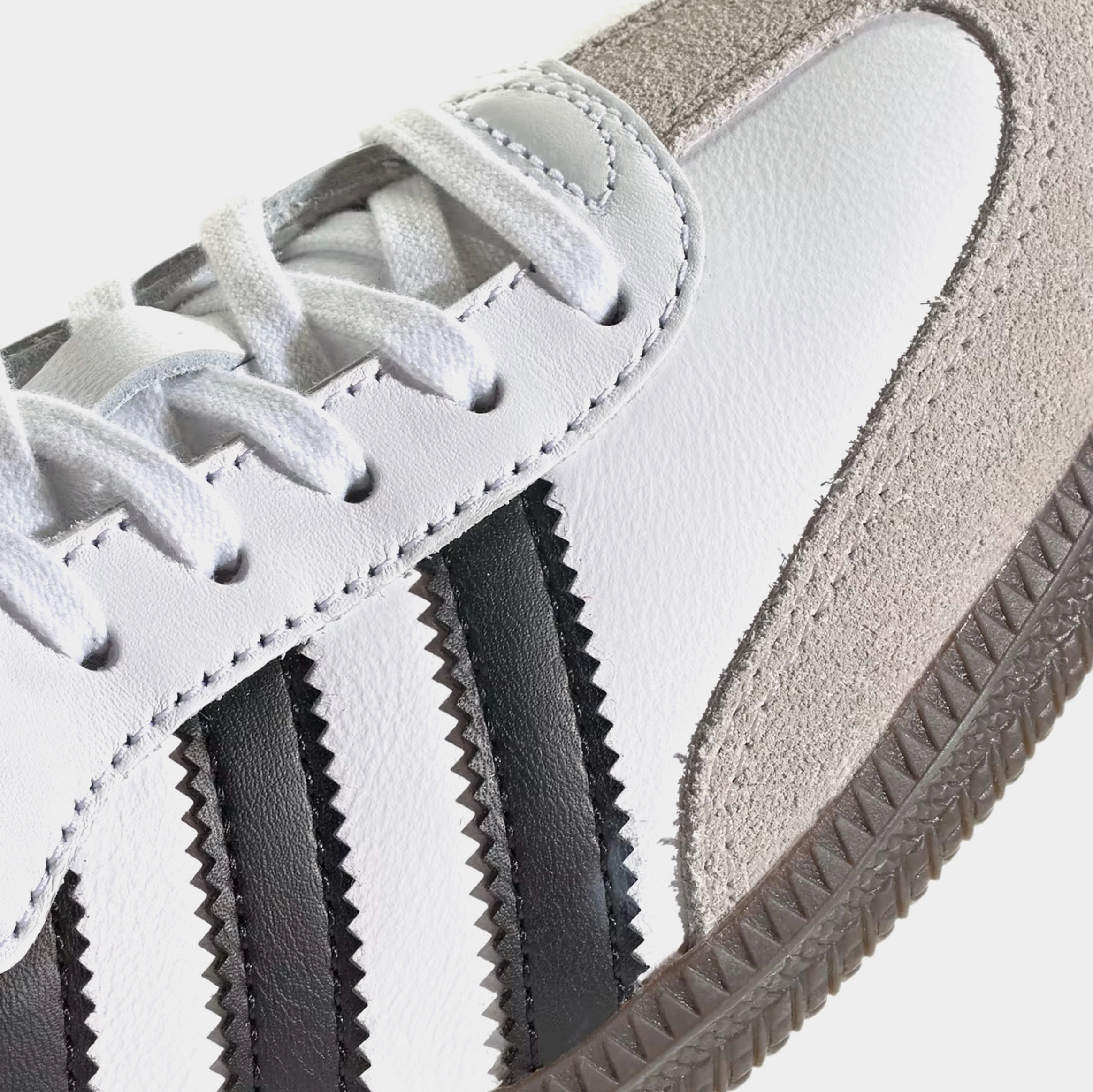 Samba OG Grade School Lifestyle Shoes (White/Black) T-toe casual trainers