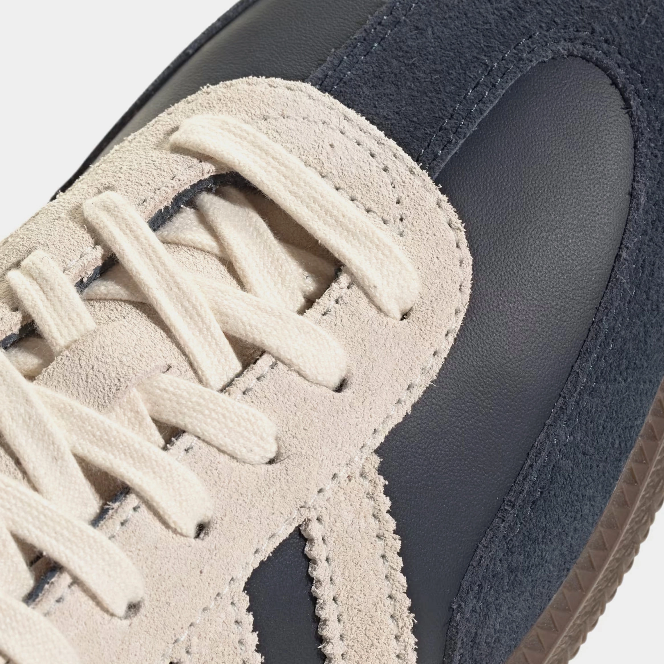 Samba OG Mens Lifestyle Shoes (Aurora Ink/Cream White/Gum) T-toe casual trainers