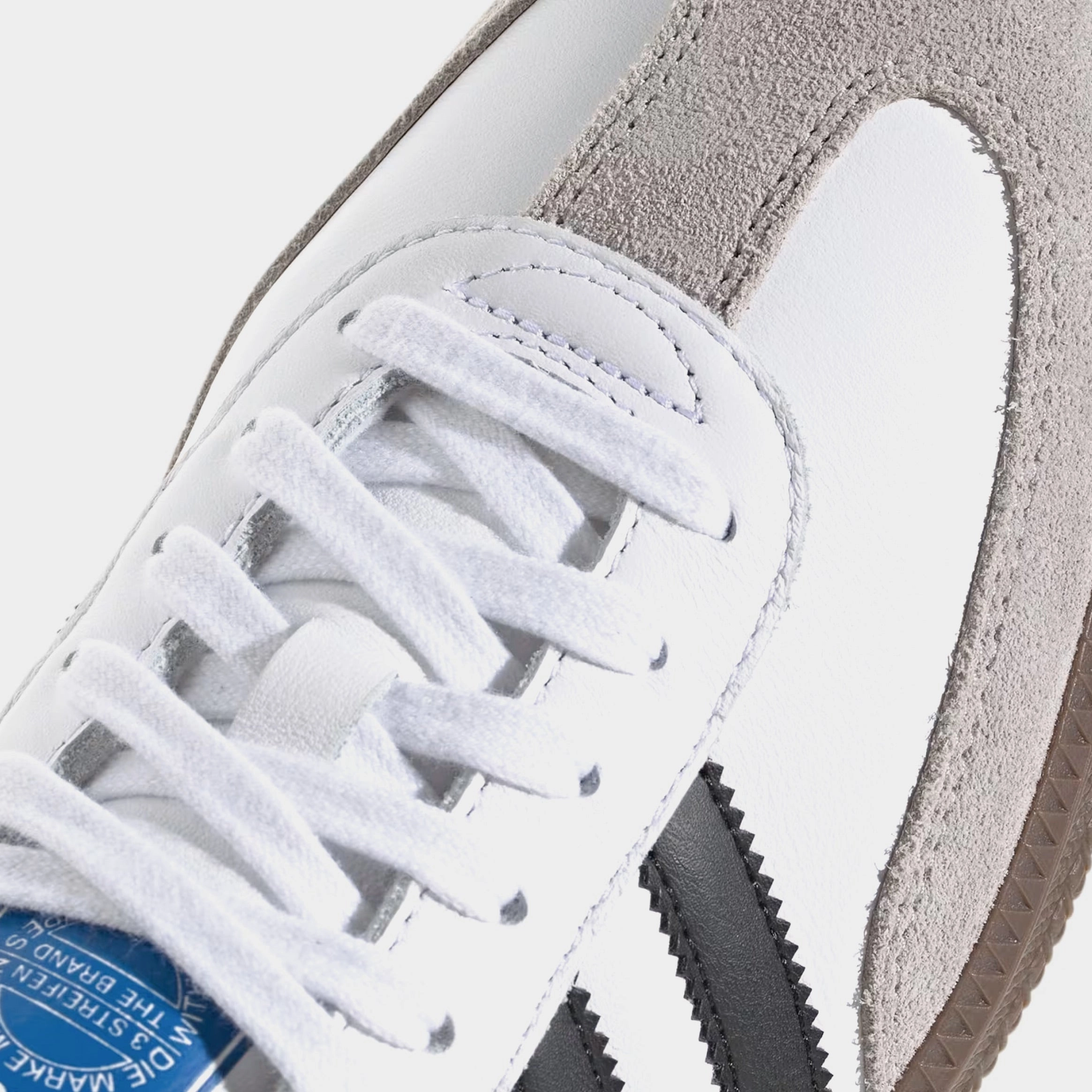 Samba OG Mens Lifestyle Shoes (Cloud White/Core Black/Gum) T-toe casual trainers