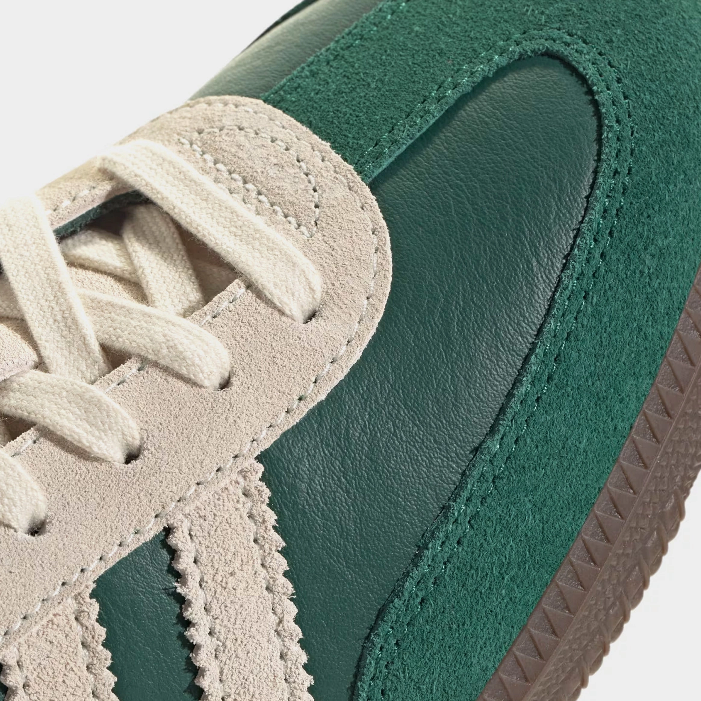Samba OG Mens Lifestyle Shoes (Collegiate Green/Cream White/Gum) T-toe casual trainers