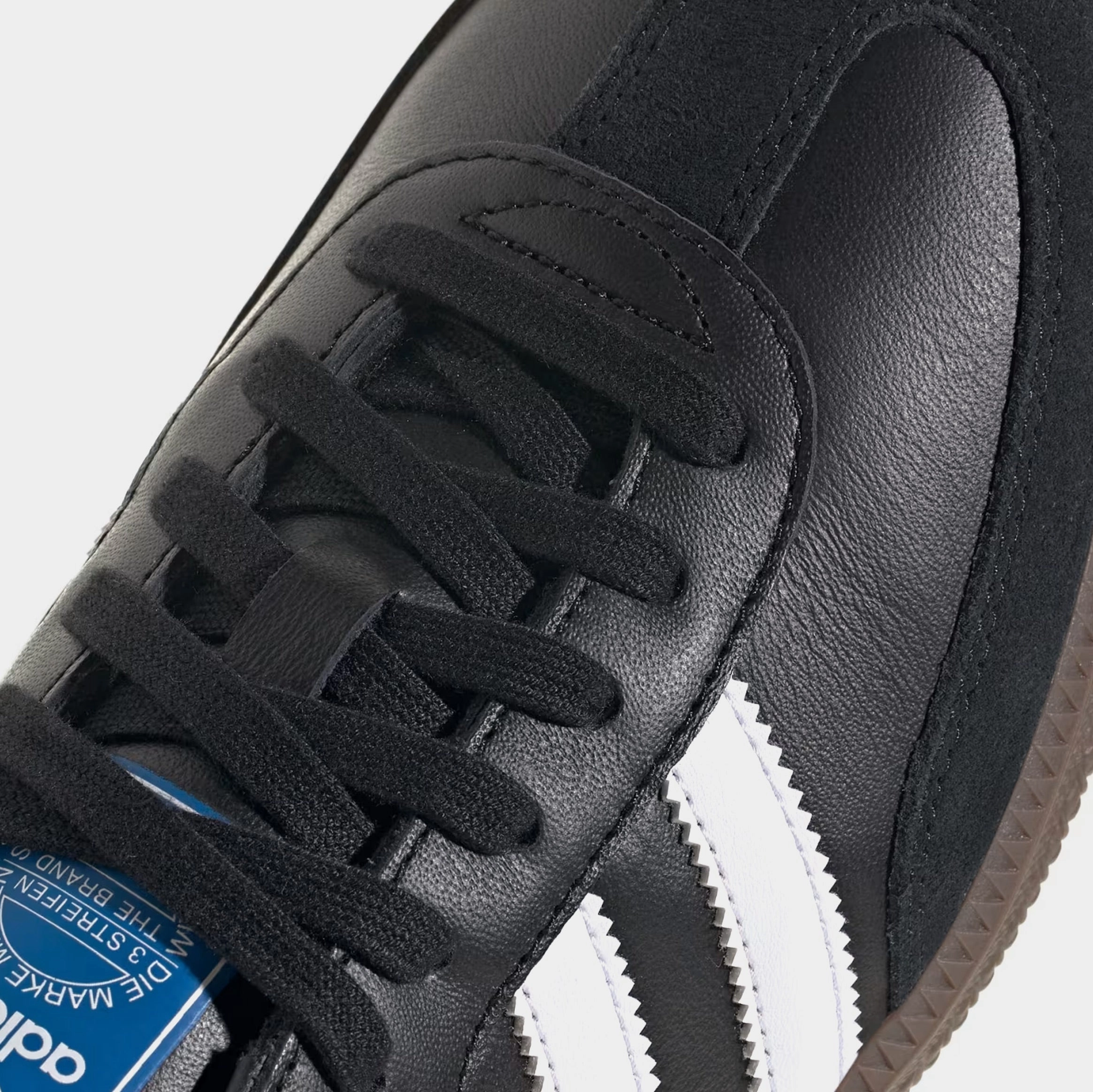 Samba OG Mens Lifestyle Shoes (Core Black/Cloud White/Gum) T-toe casual trainers